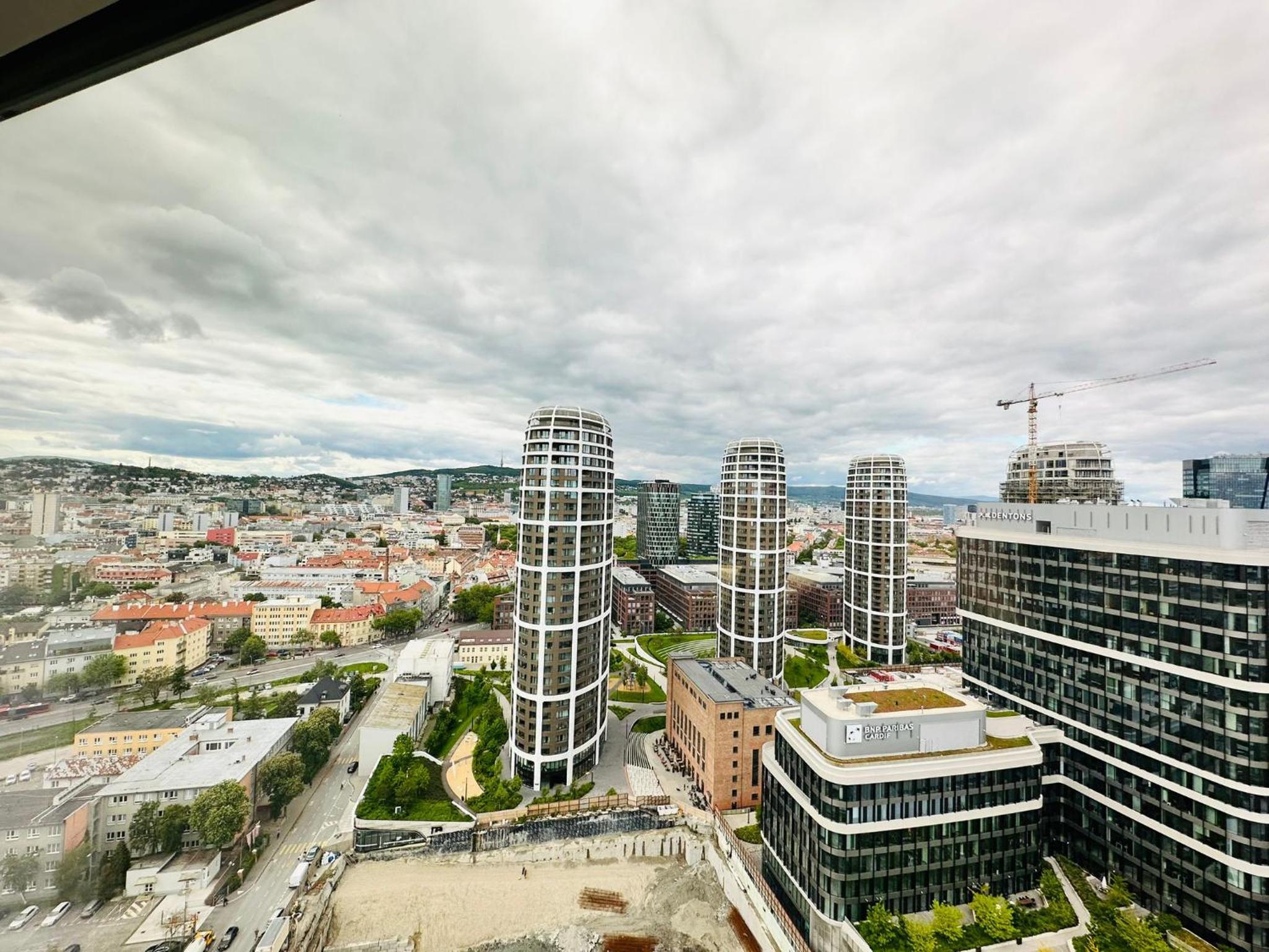 Apartments in Panorama City on 25th floor - amazing view close to Old town