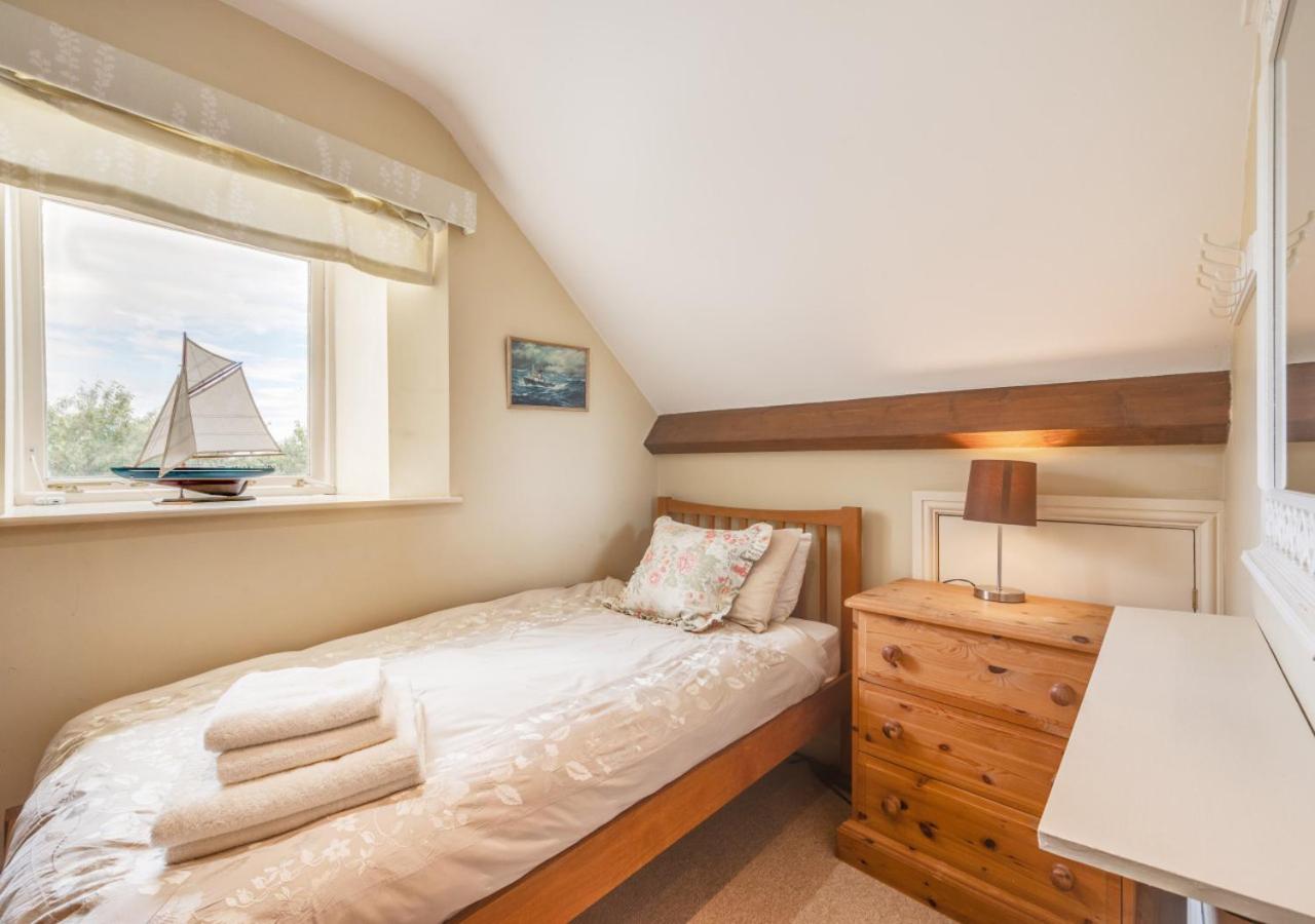 3 Bed in Fylingdales oc-wa312