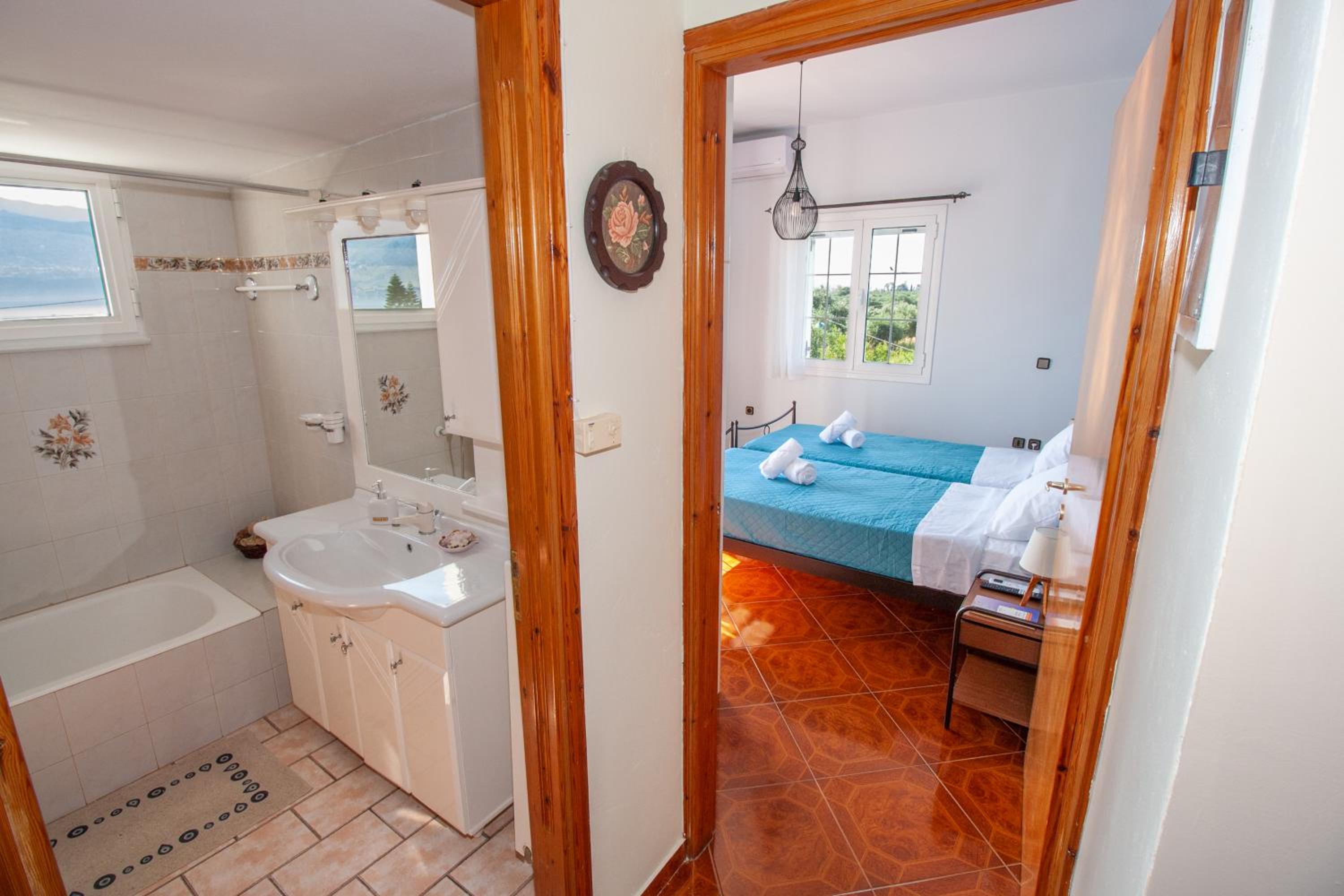 SEA & OLIVES HOUSE photo 5