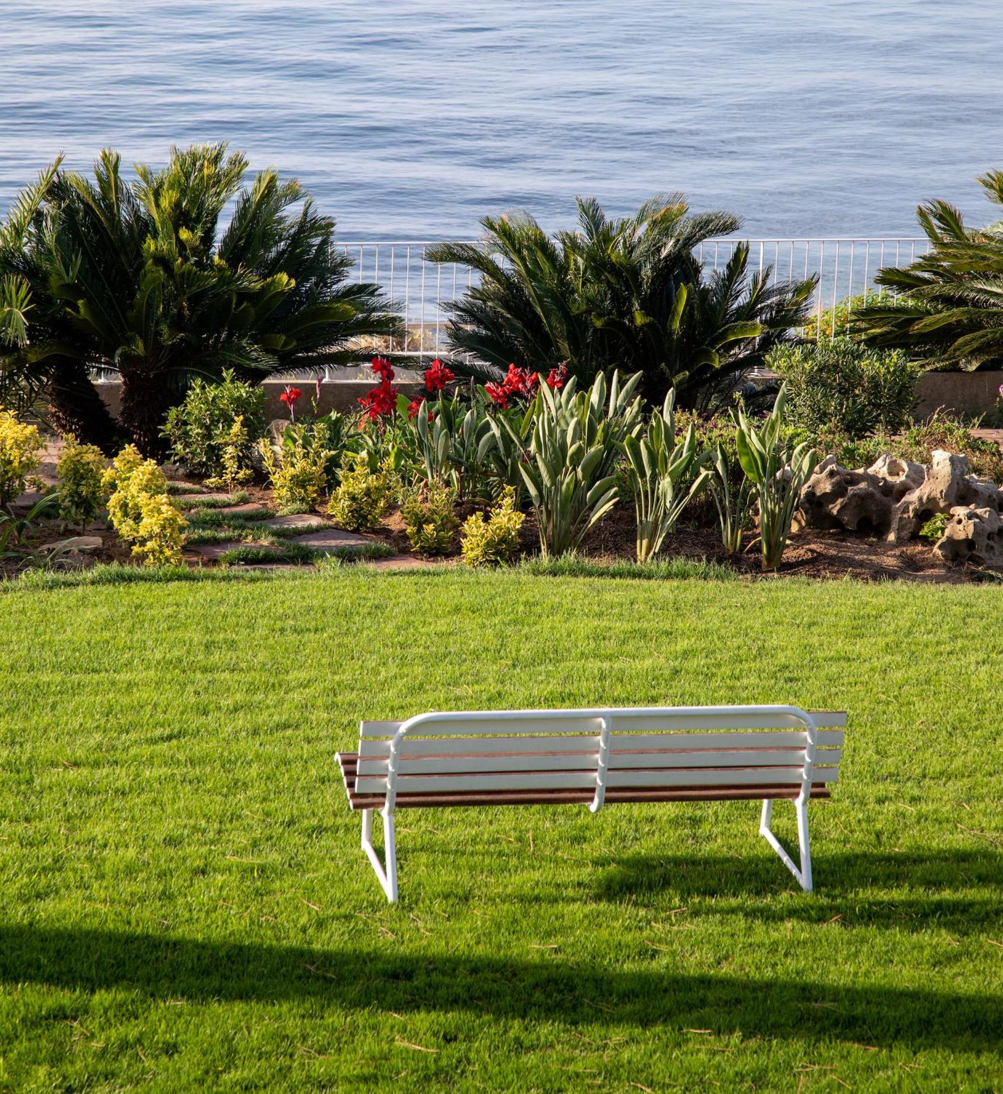 Catalunya Casas Seafront bliss for 16 people 40km to Barcelona! view 4