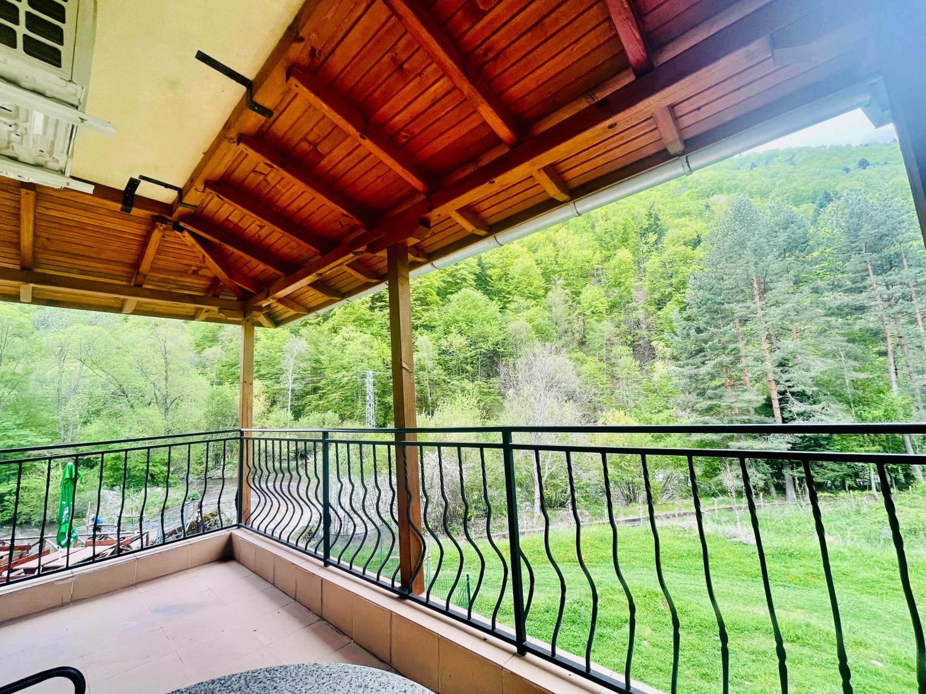 balcony