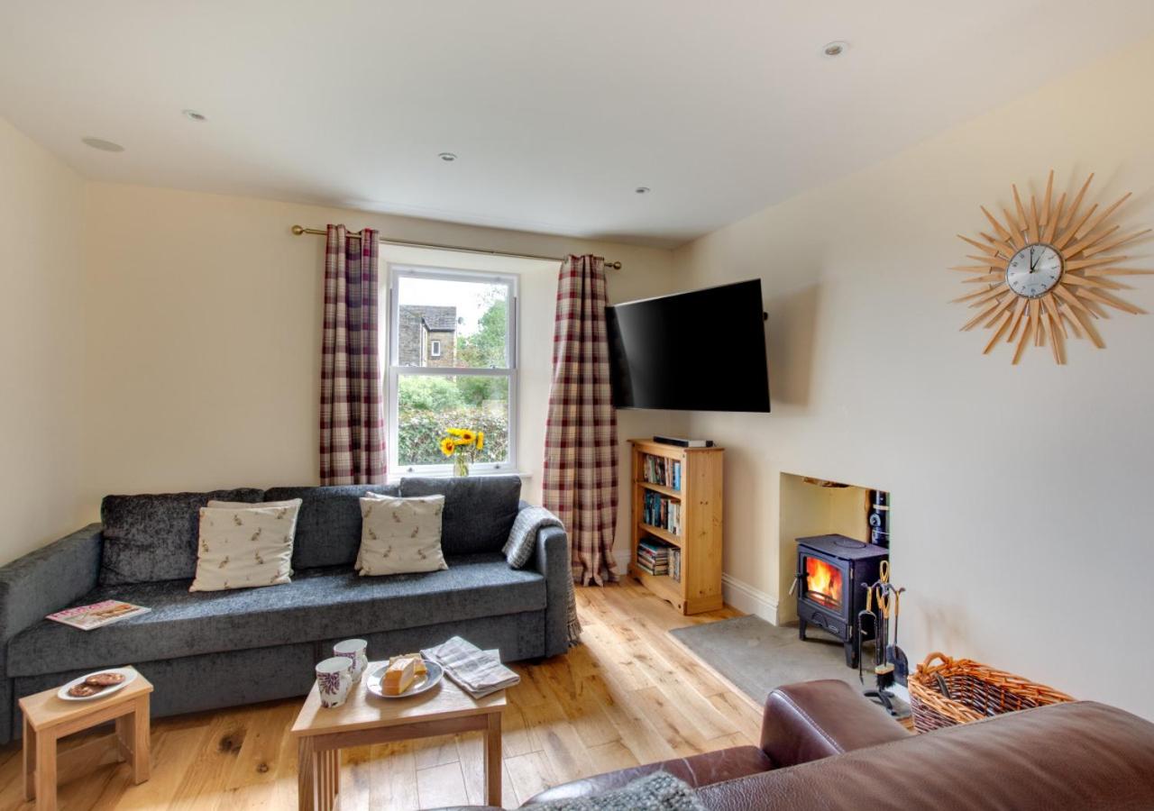 4 Bed in Gayle oc-ds950 view 2