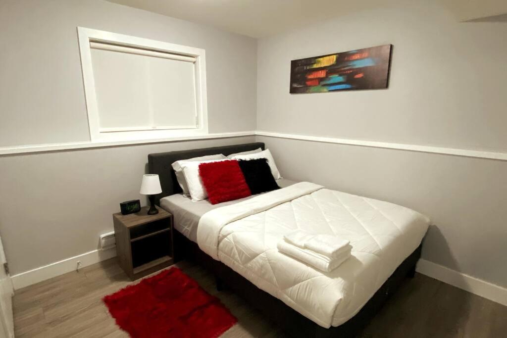 Exquisite Cozy Suite/full amenities in Kensington