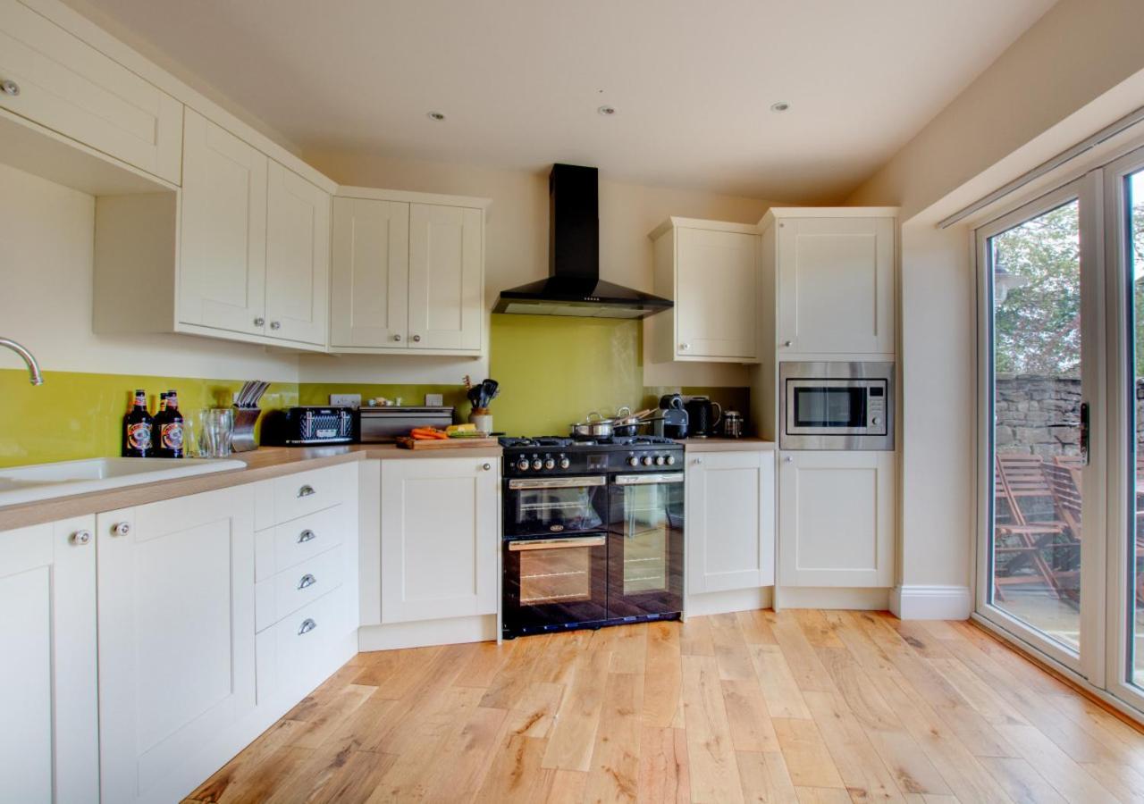 4 Bed in Gayle oc-ds950 view 3