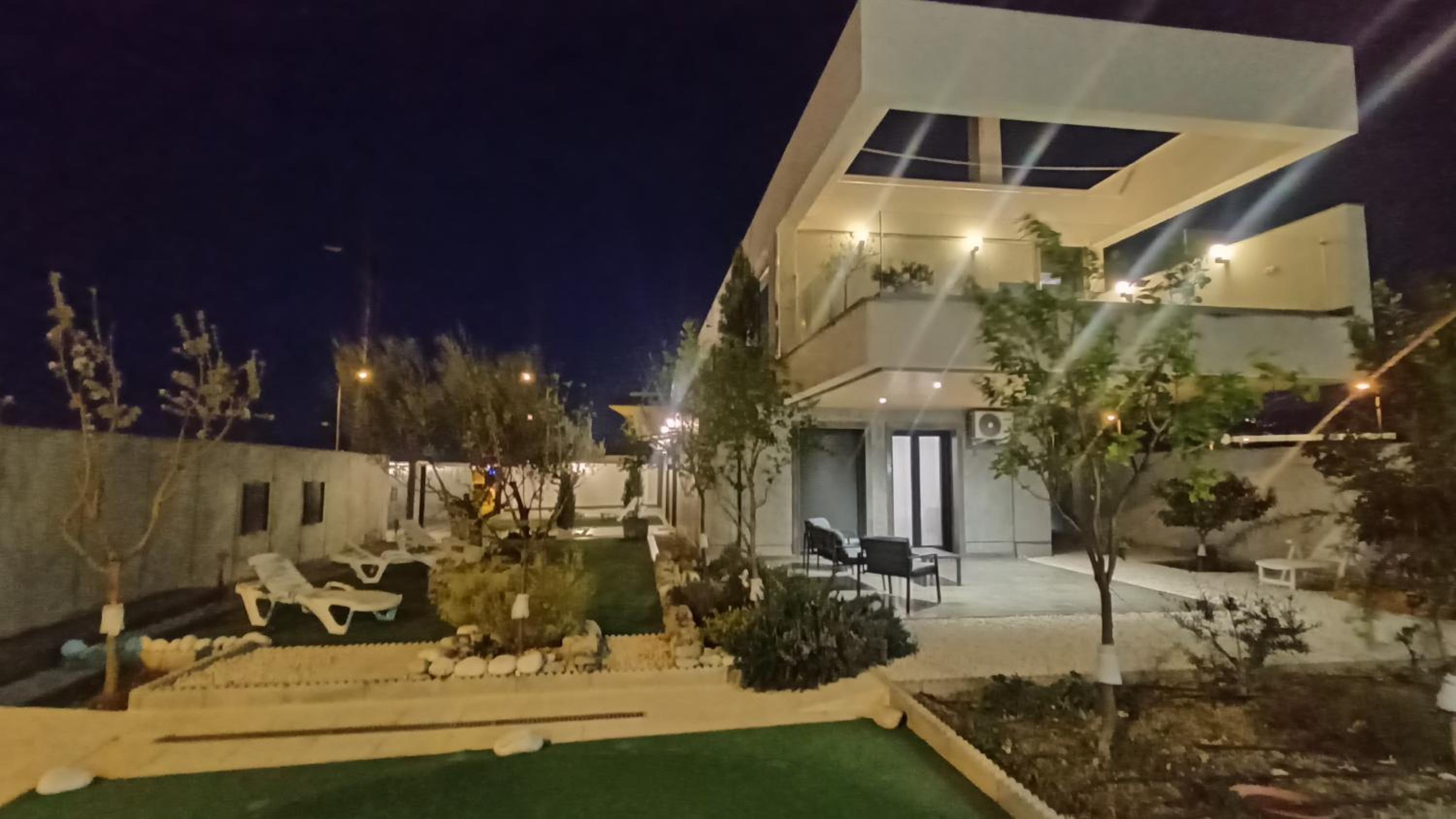 Chalet con piscina y jardín, no fumadores ni fiestas view 5