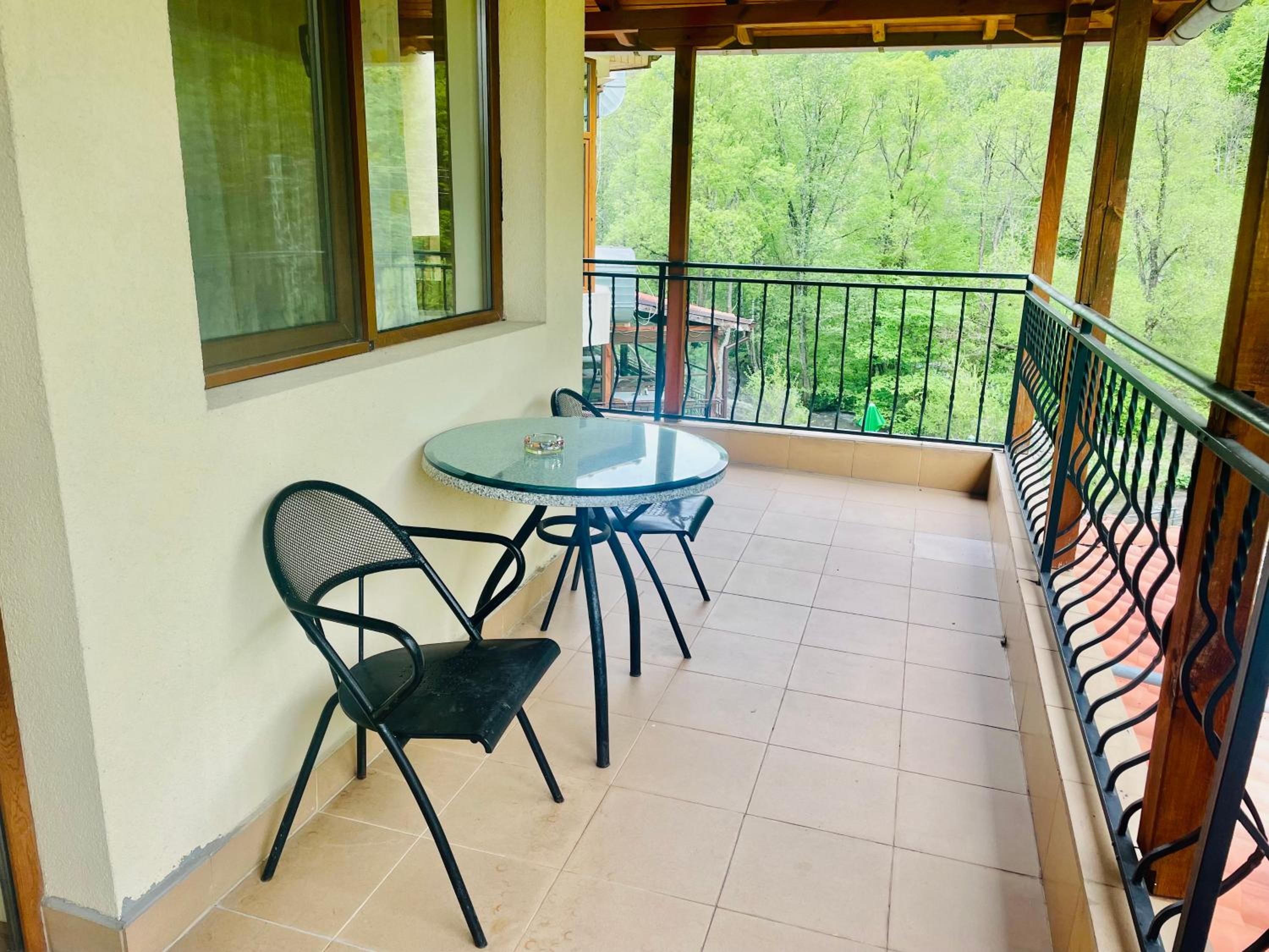 balcony