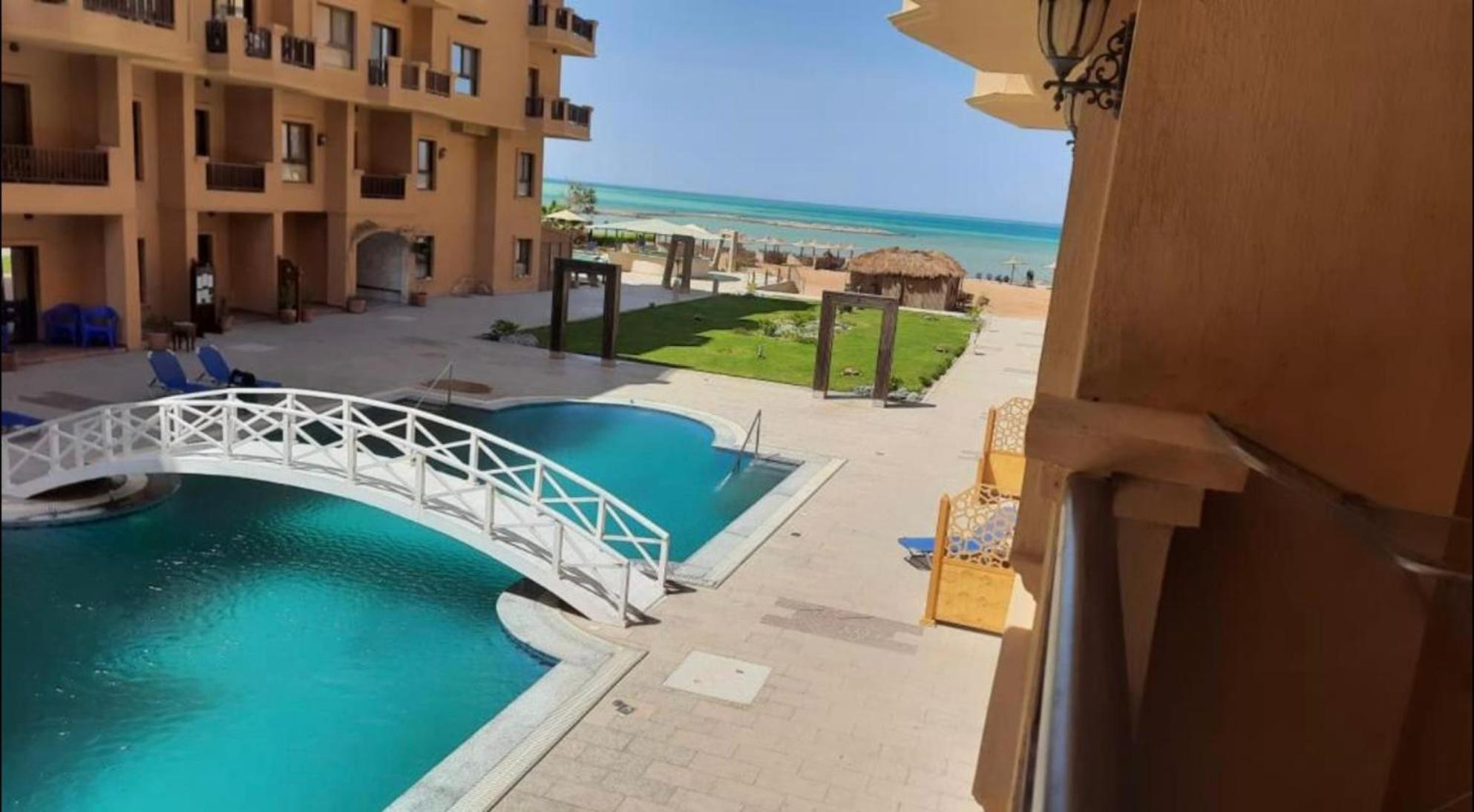 Apartment - Sleeps 4 - Pool - Pet friendly view 4