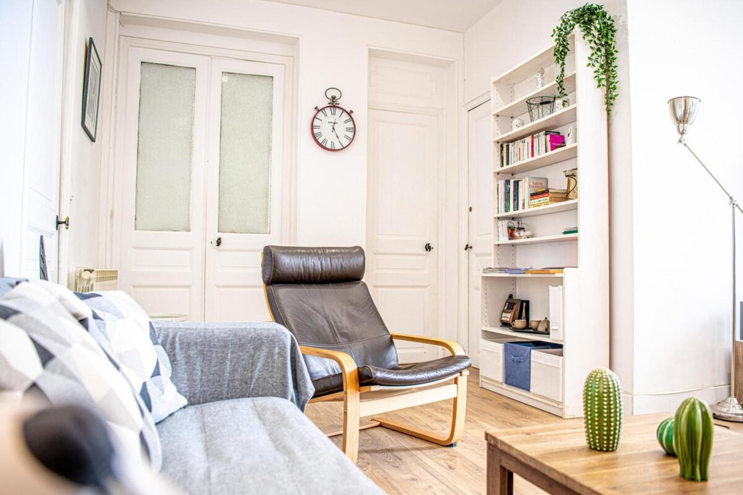 Grand 2 chambres avec balcon Parc Longchamp
