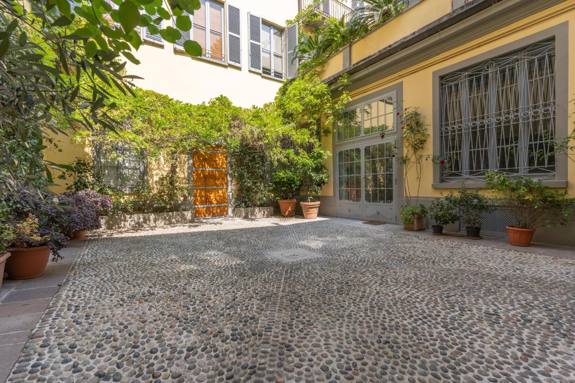 Duomo Smart Suites