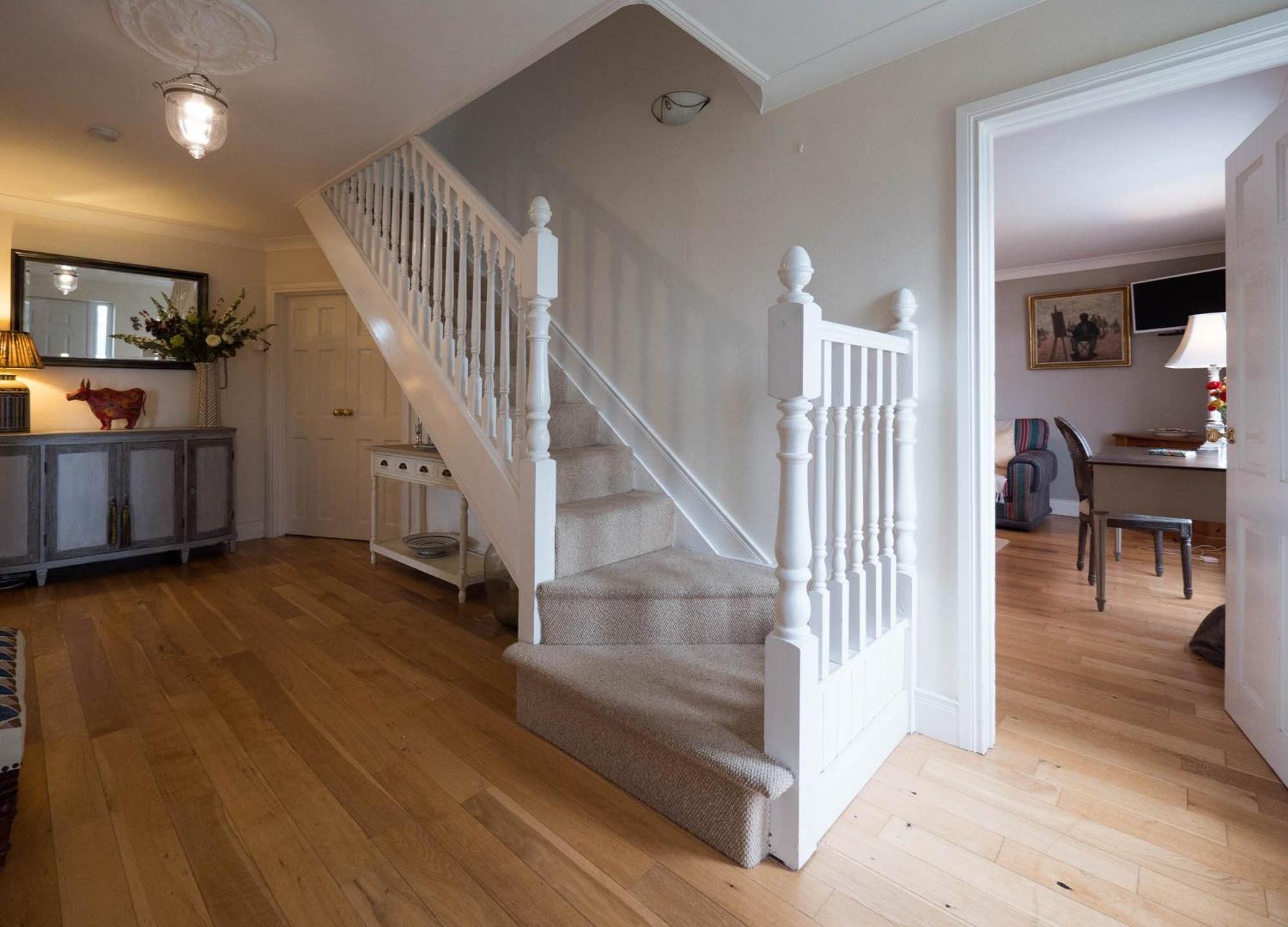 Luxurious 5 bedroomed home with sea view close to beach view 4