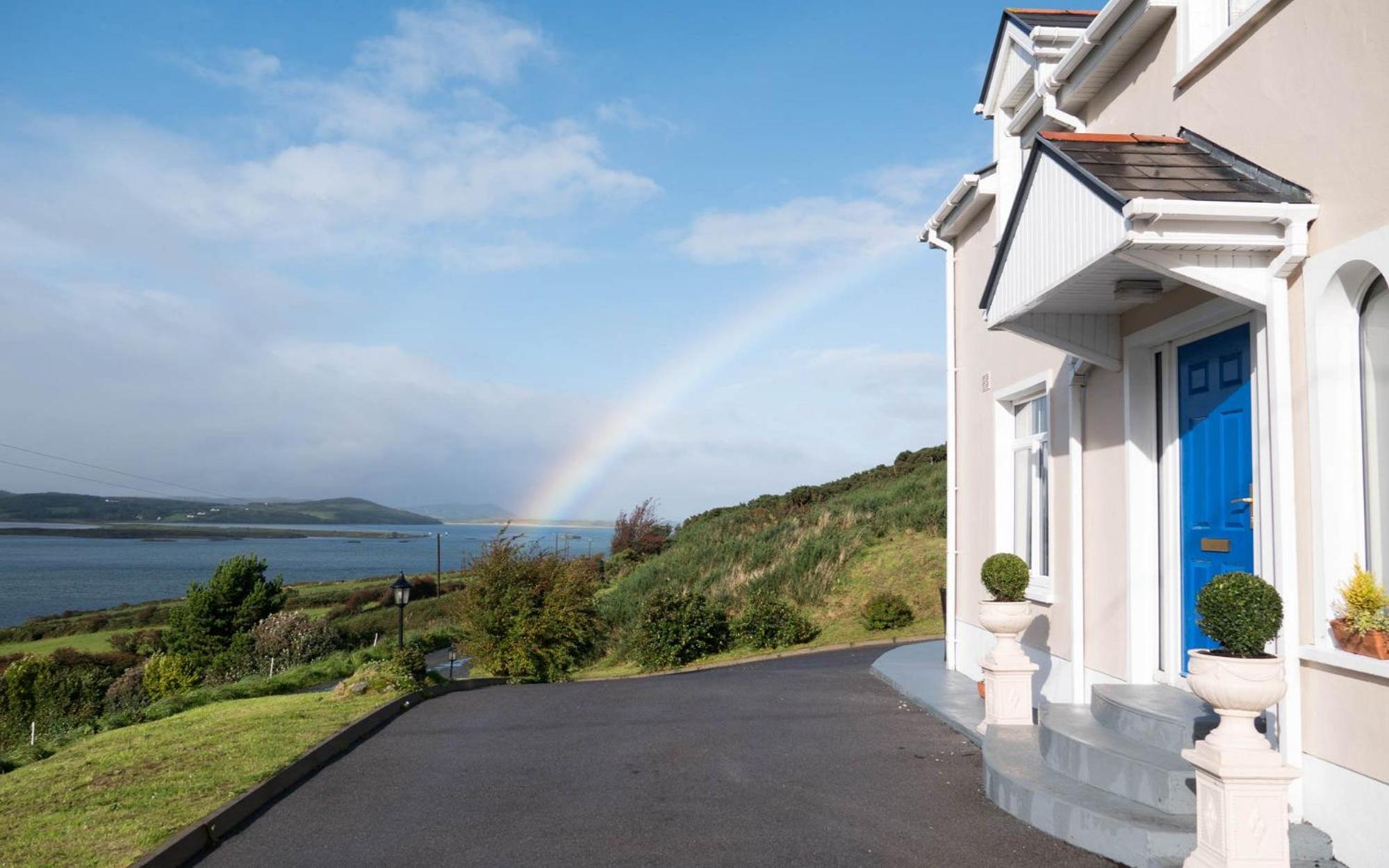 Luxurious 5 bedroomed home with sea view close to beach view 3