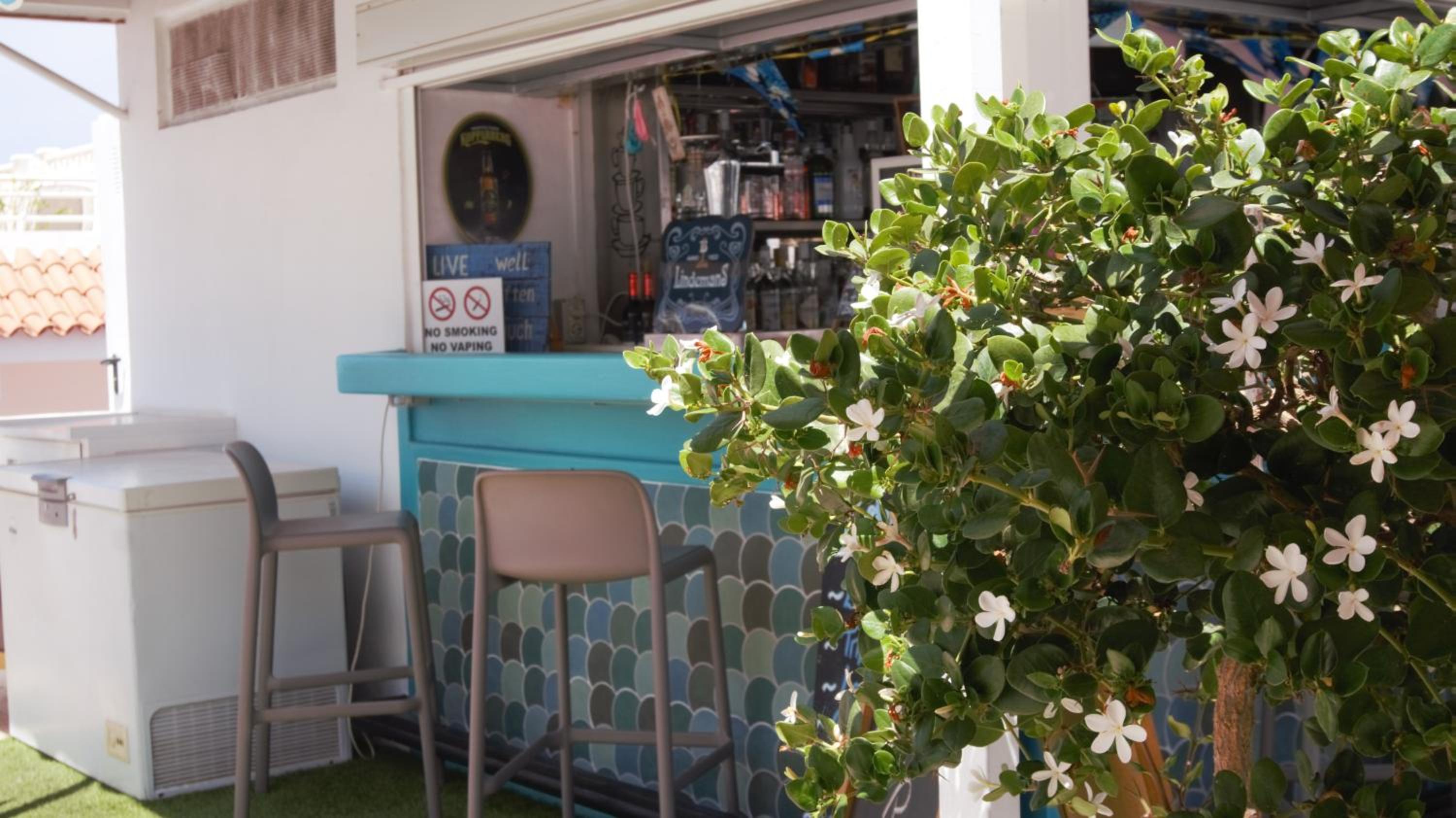 Greatly located apartment with heated pool, Los Cristianos