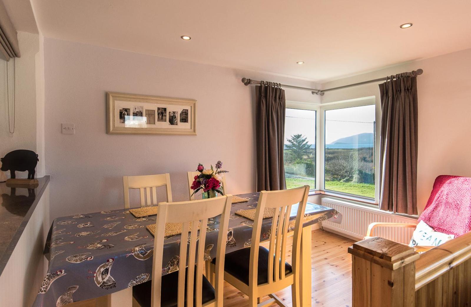 Large house with adjoining cottage close to Waterville view 3
