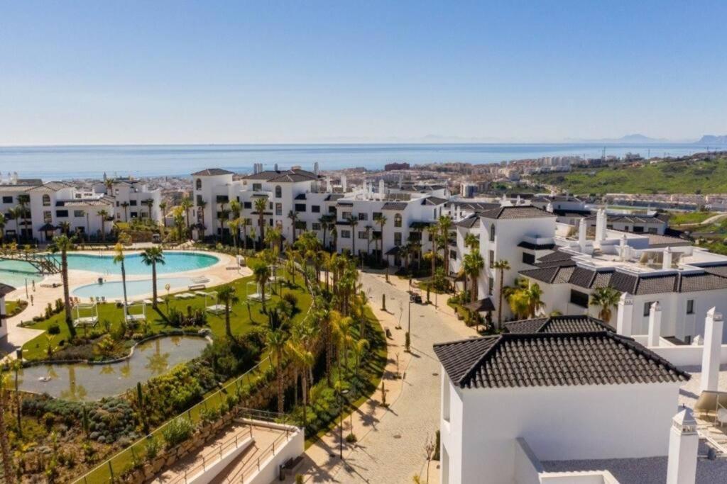 Seaviews Private jacuzzi rooftop&luxurious living