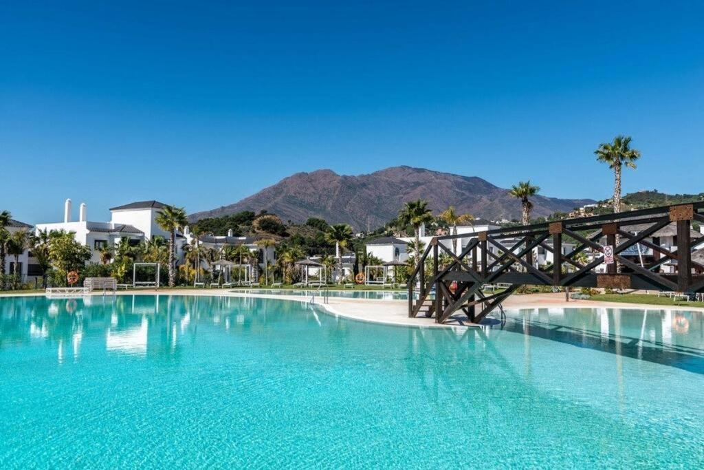 Seaviews Private jacuzzi rooftop&luxurious living