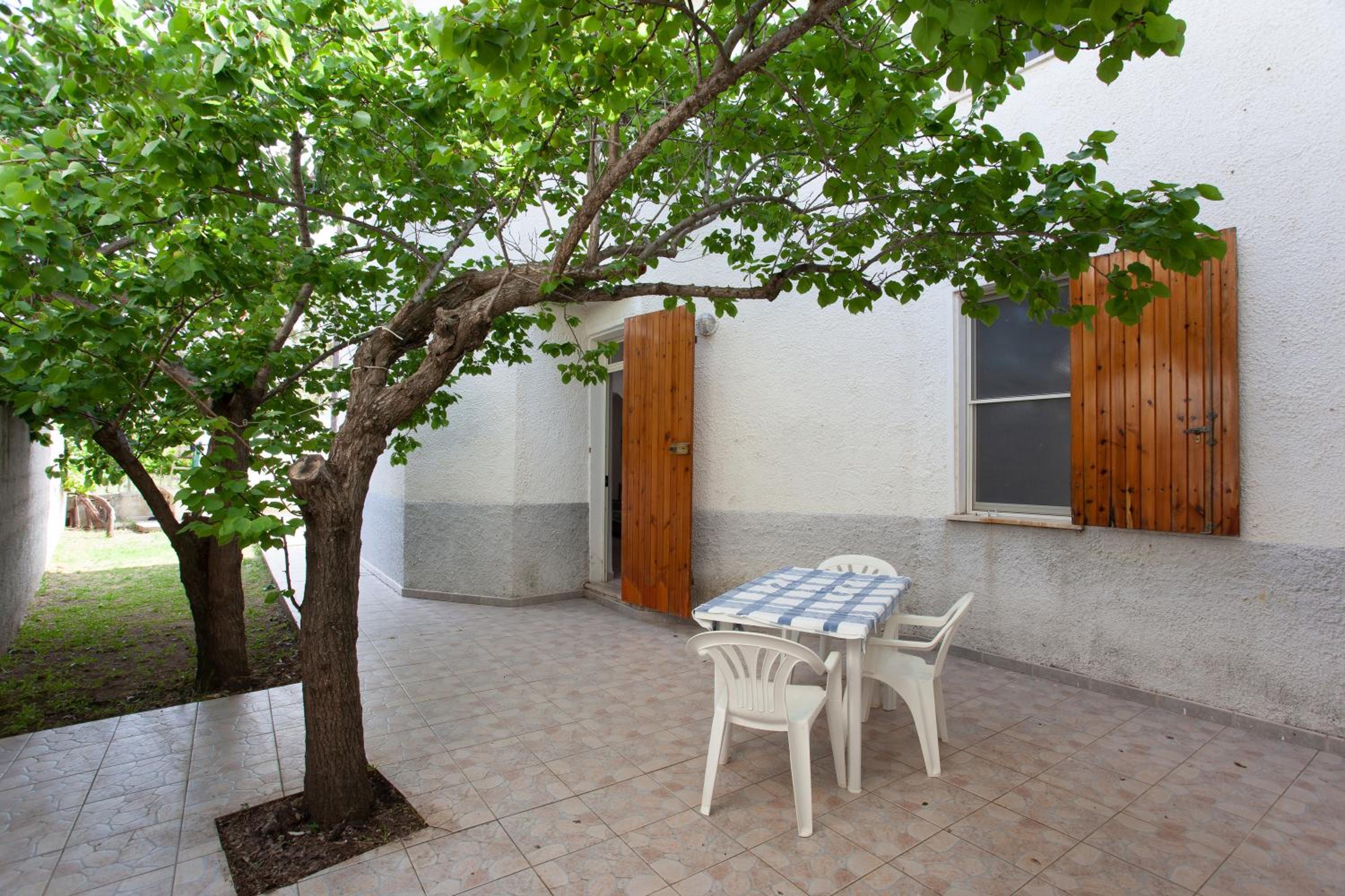 Casa con giardino view 4