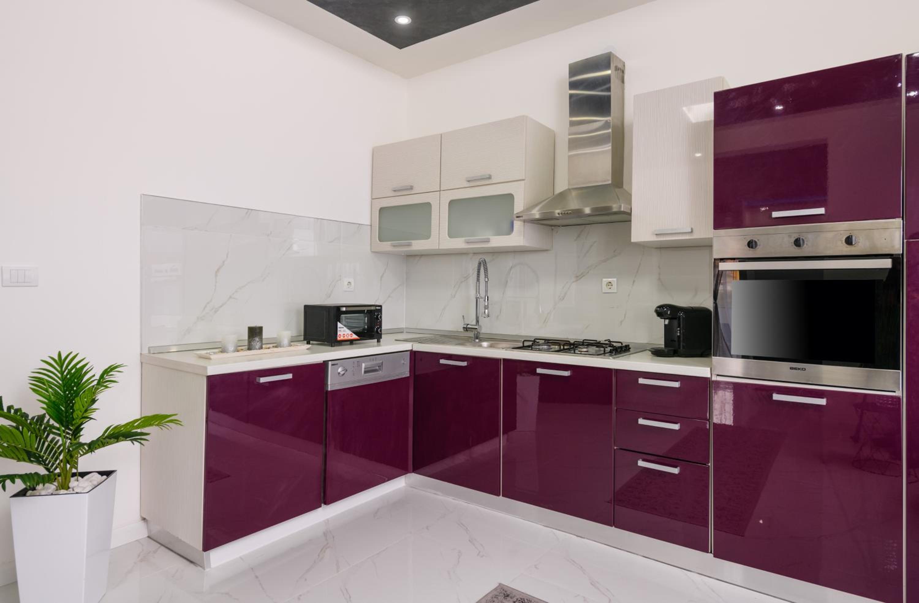 Villa White