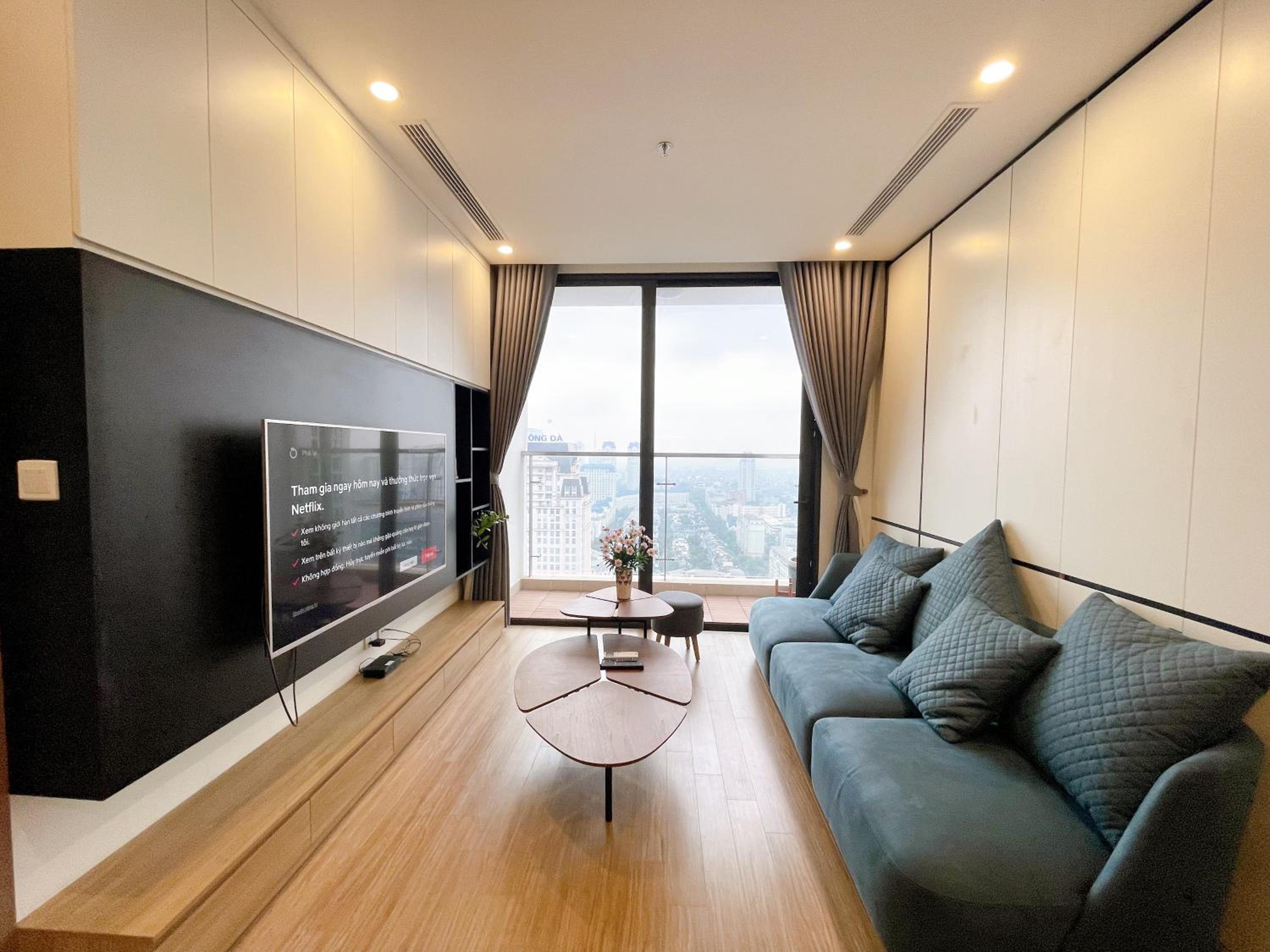 LUXURY APARTMENT VINHOMES SKYLAKE 5min to KEANGNAM
