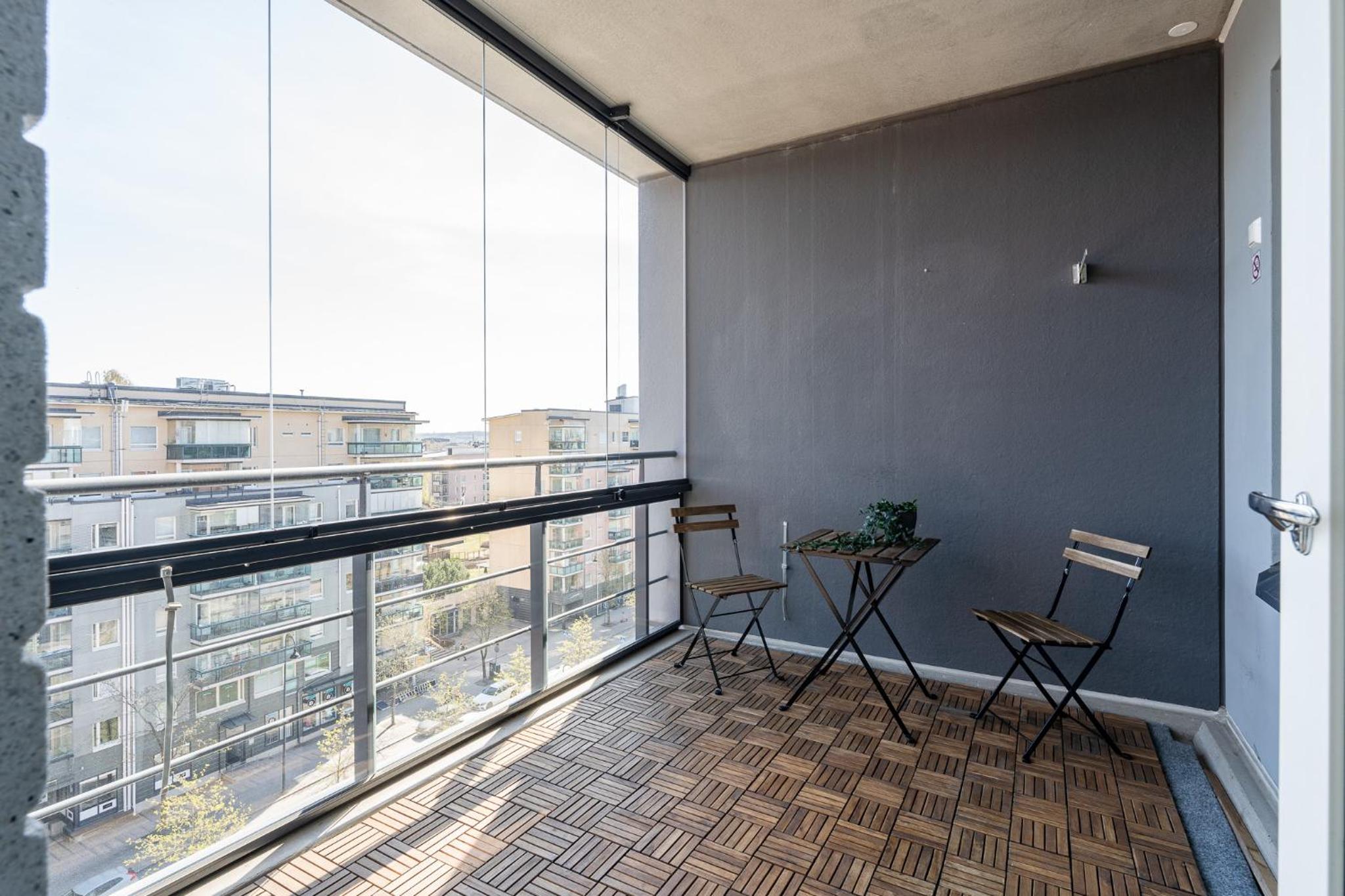 Top Floor 1BR Apartment in Tampella with Free Parking, Sauna & Balcony view 3