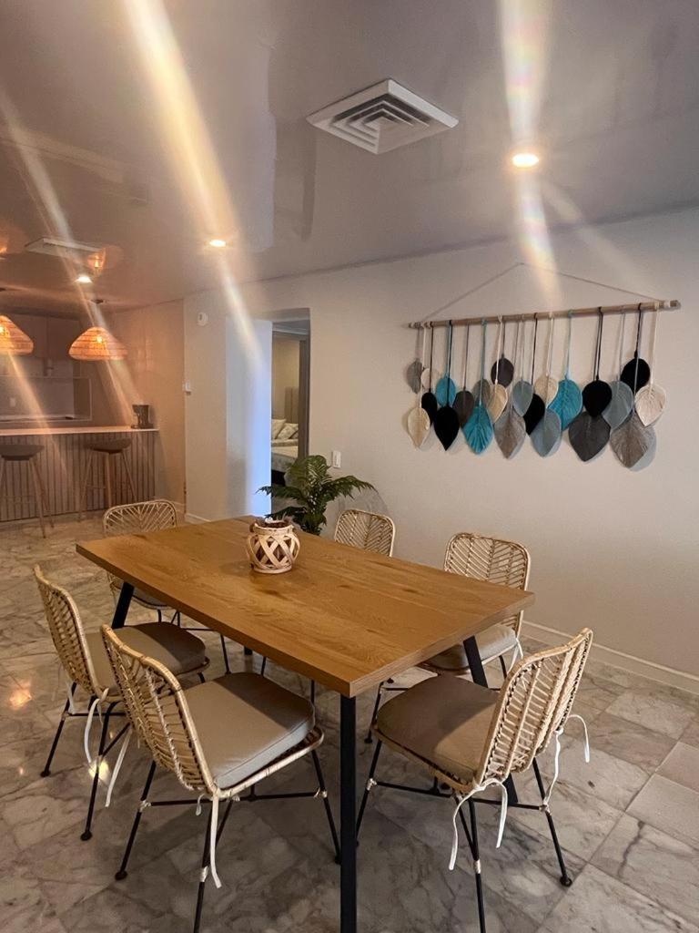 Apartamentos con playa privada y vista al mar