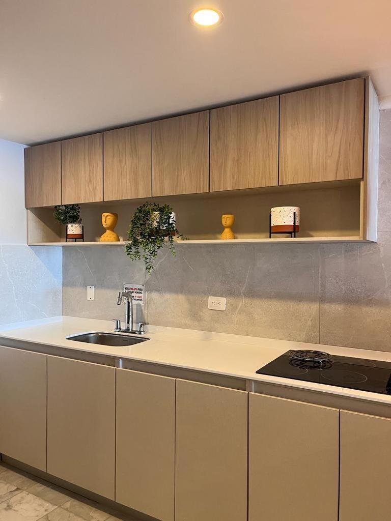 Apartamentos con playa privada y vista al mar