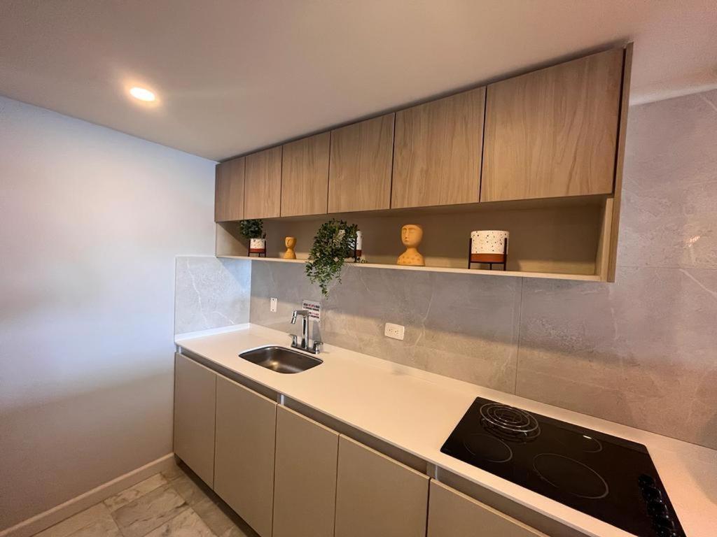 Apartamentos con playa privada y vista al mar