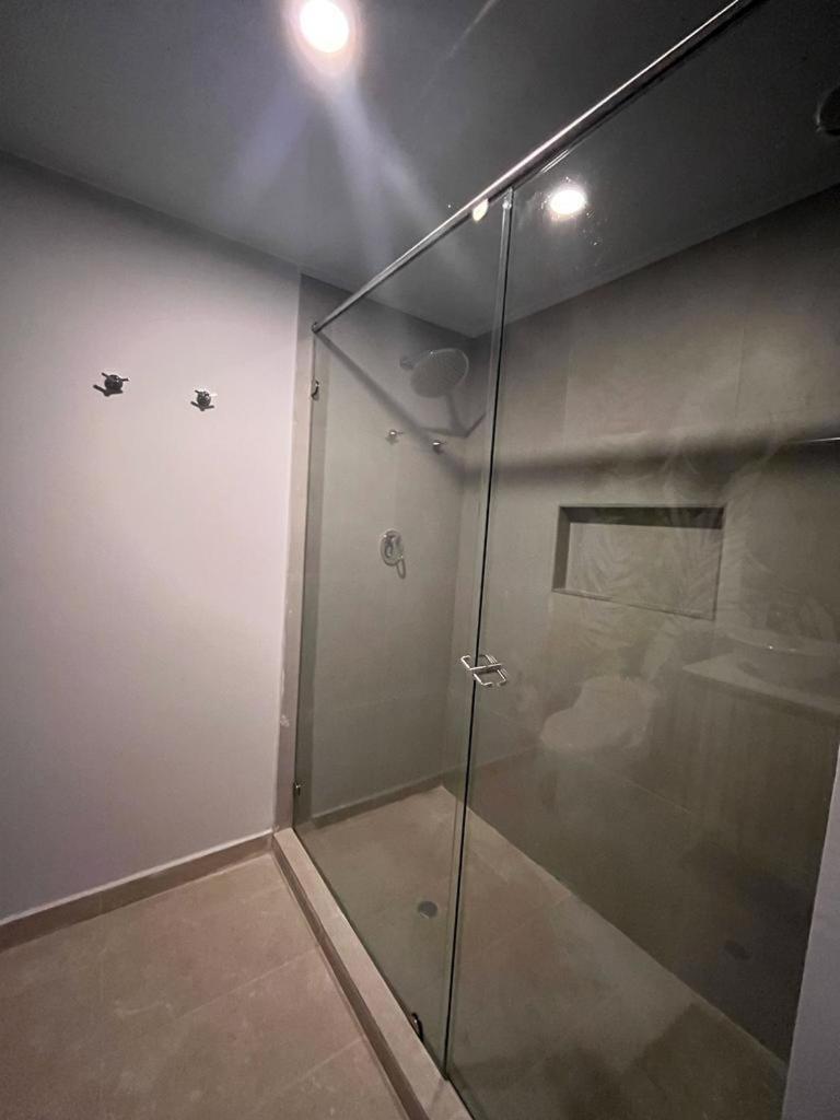 Apartamentos con playa privada y vista al mar