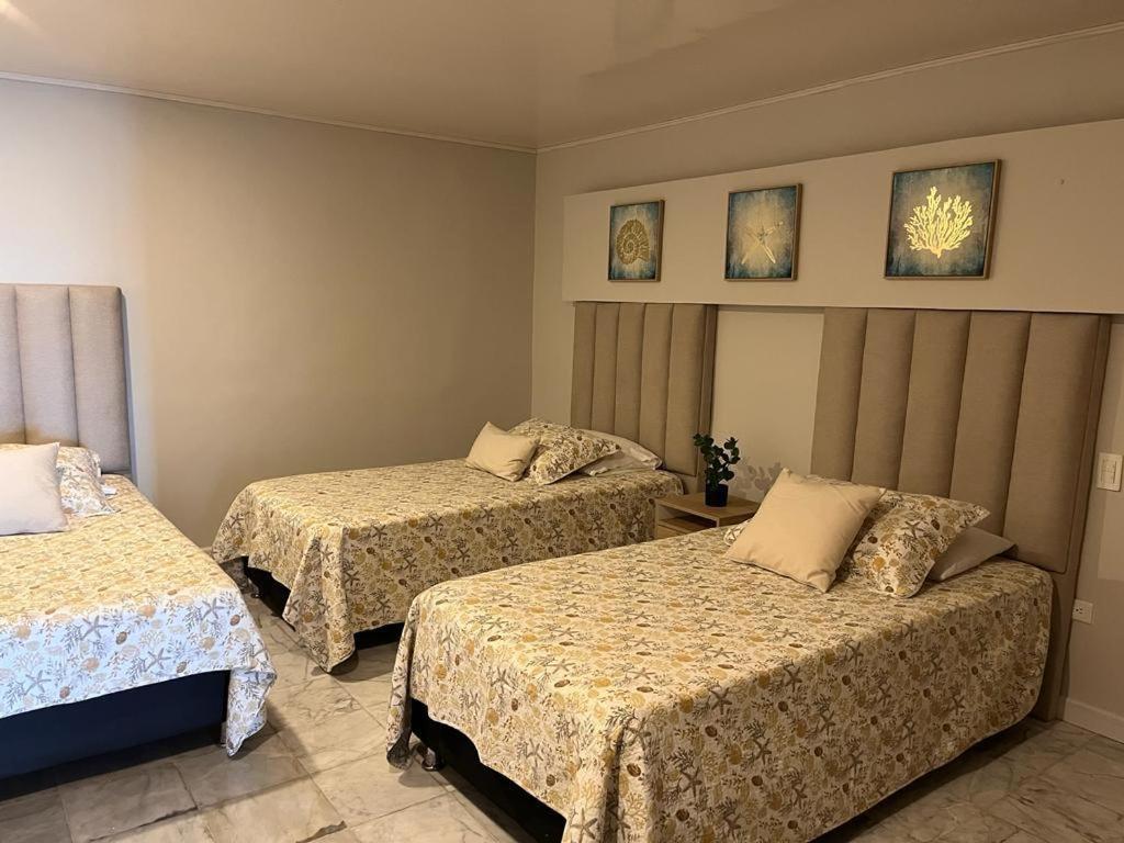 Apartamentos con playa privada y vista al mar