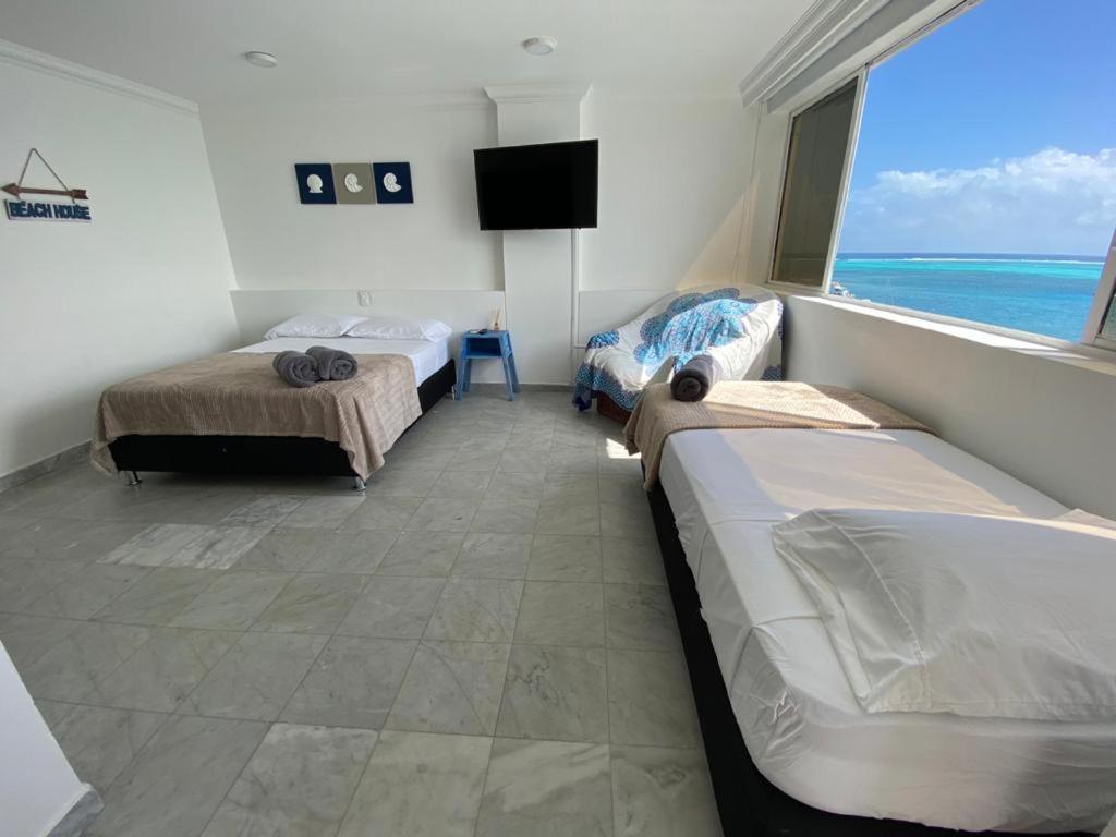 Apartamentos con playa privada y vista al mar