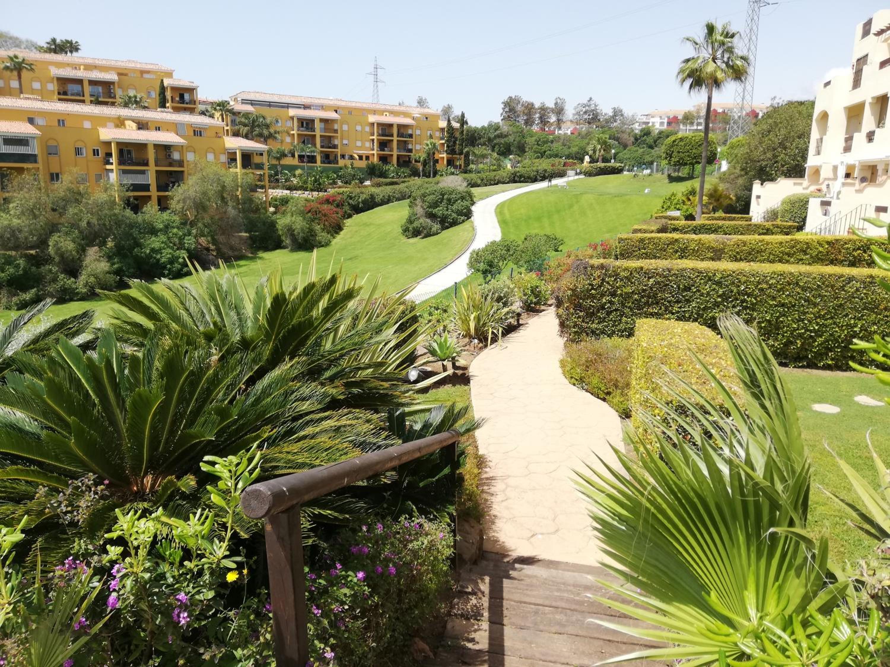 Sunny Golf View Miraflores photo 4