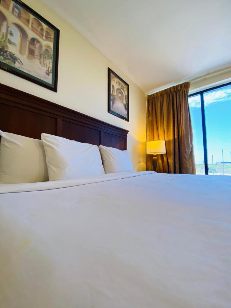 Hotel Las Palmas Inn