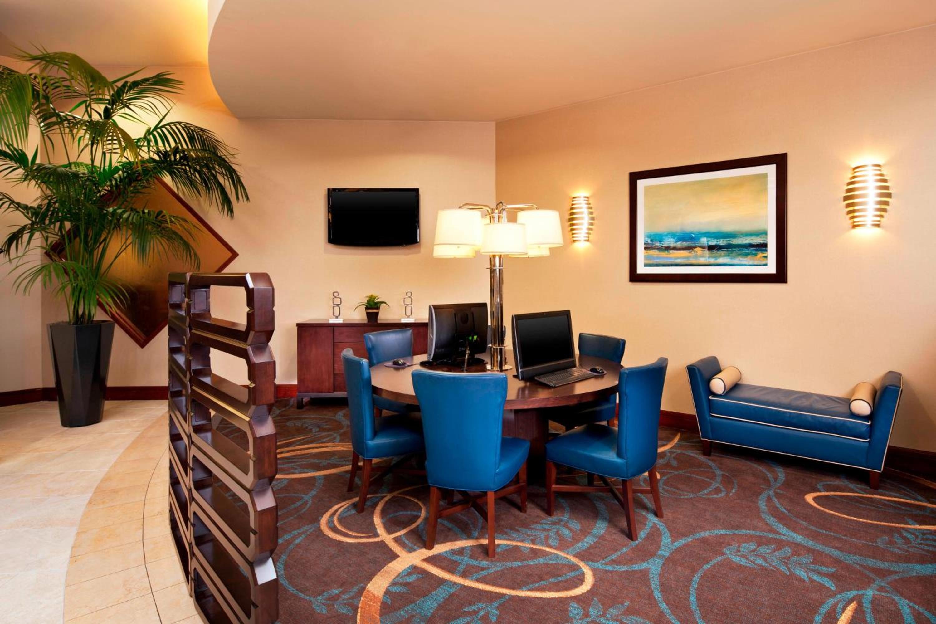 Sheraton Agoura Hills Hotel - Property Image 6