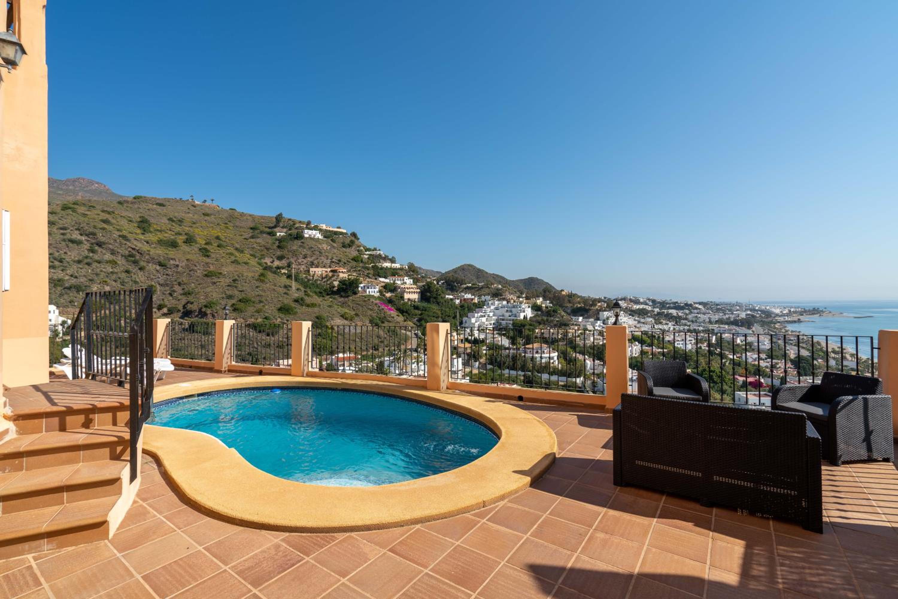 Chalet con vistas al mar y piscina view 4