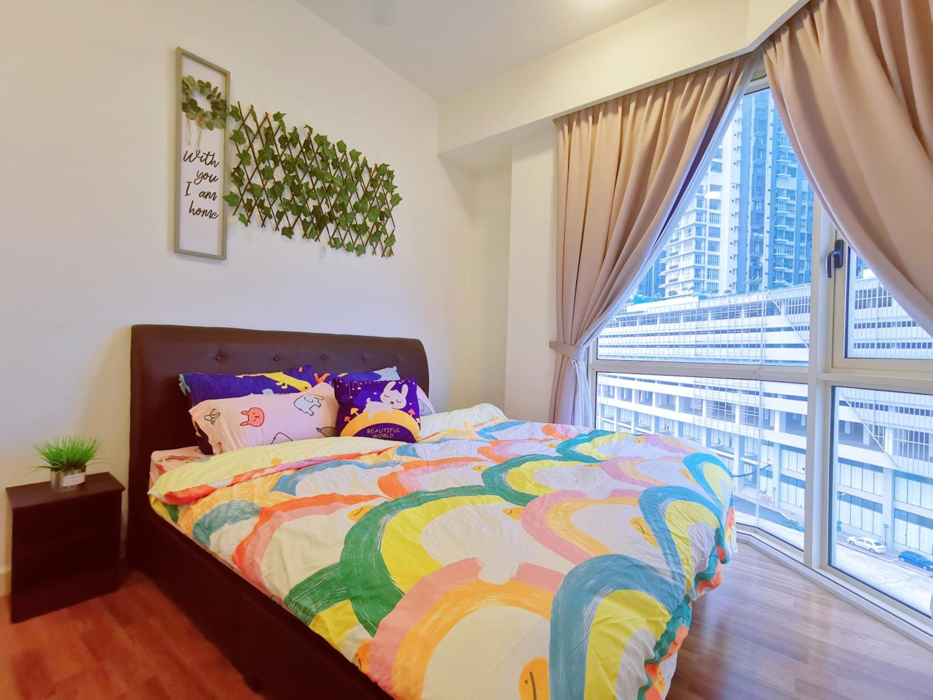 Legoland and Gleneagle- 3min Walk with Bathub-Cityview at Afiniti Residency -8pax-Cozy photo 8