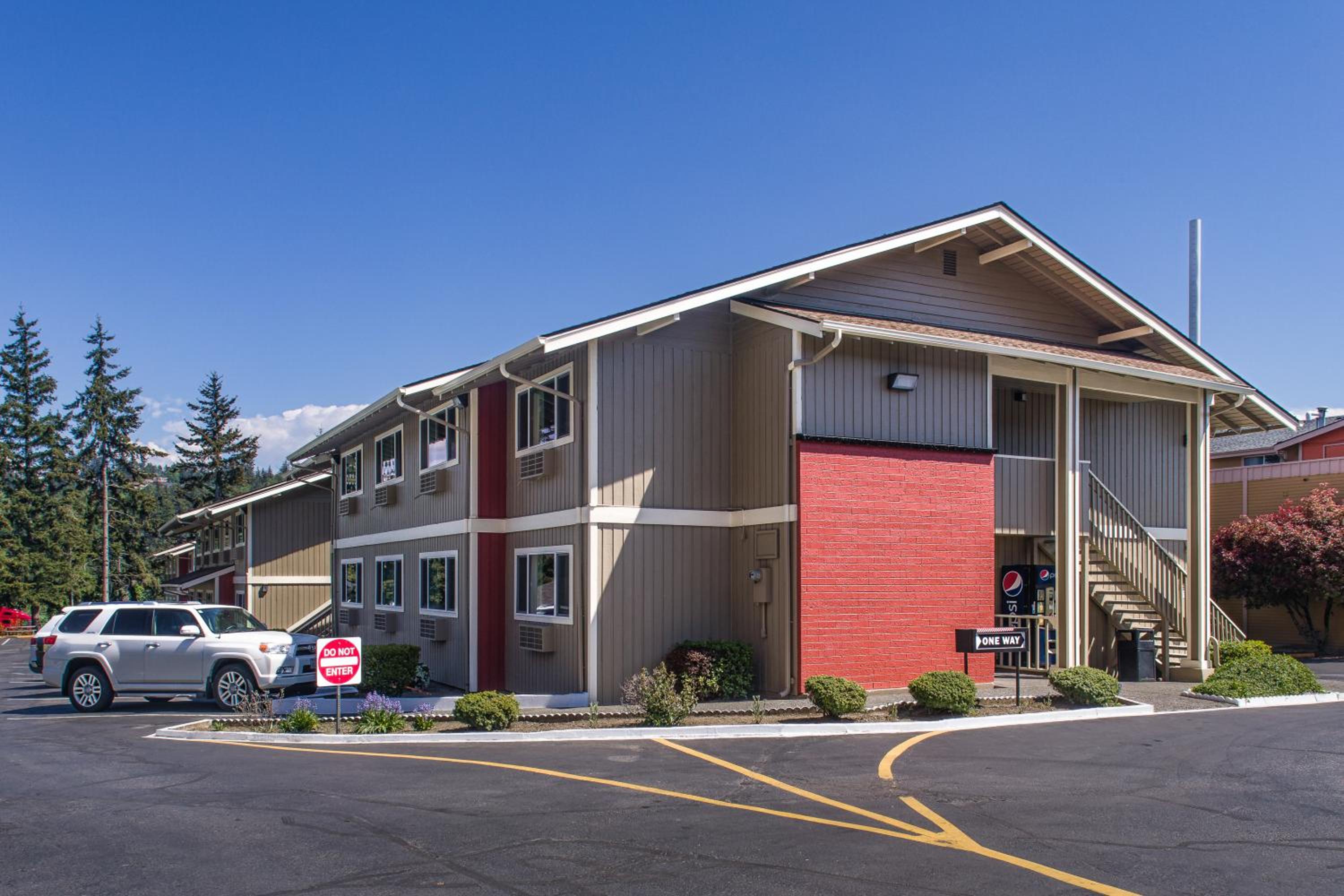 Coachman Inn