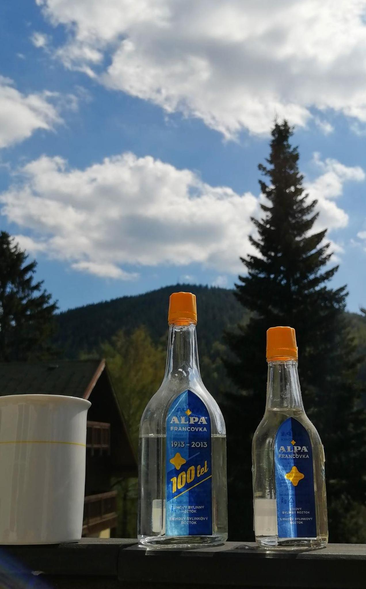Dame vam pokoj - 4 pokoje se sdilenou kuchyni, kapacita max 9 osob