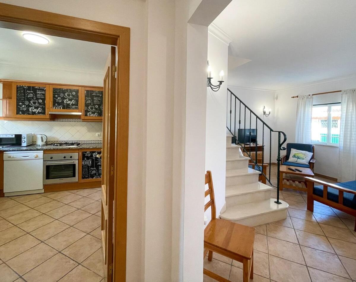 Moradia T3 Aguia Marina, com piscina e BBQ view 3