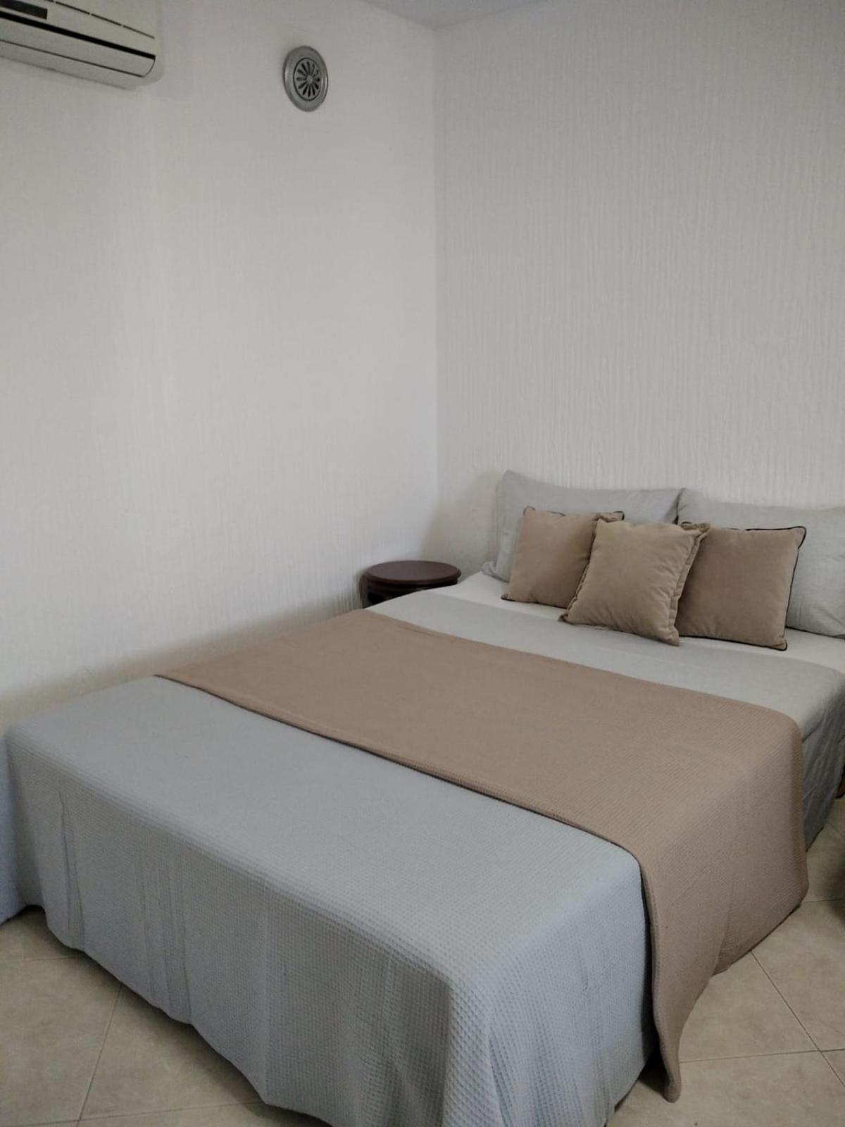 ApartToni