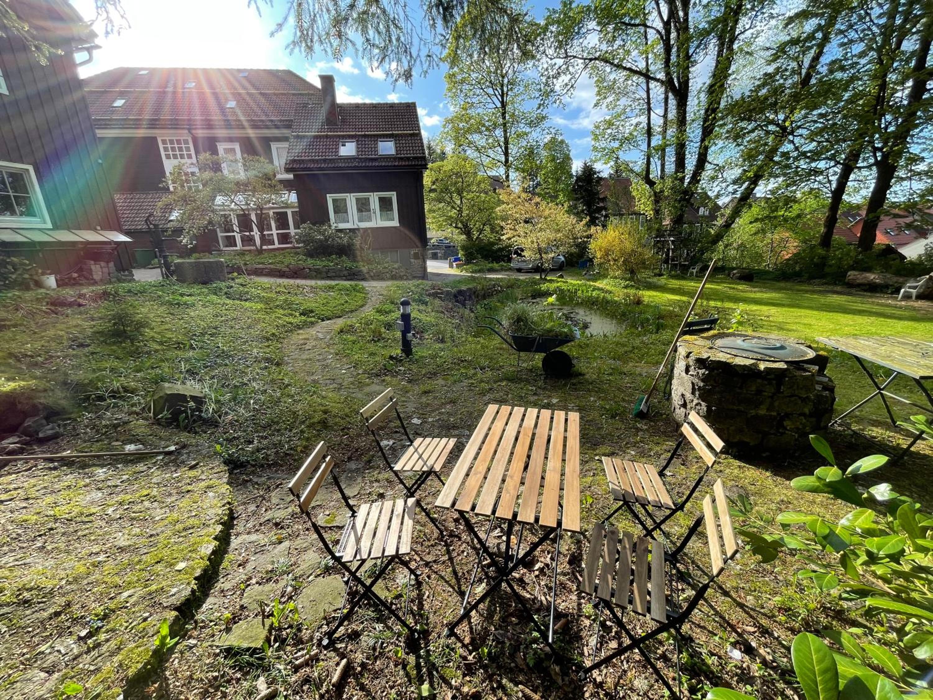 Liebevoll eingerichtetes Ferienzimmer mit großen Garten