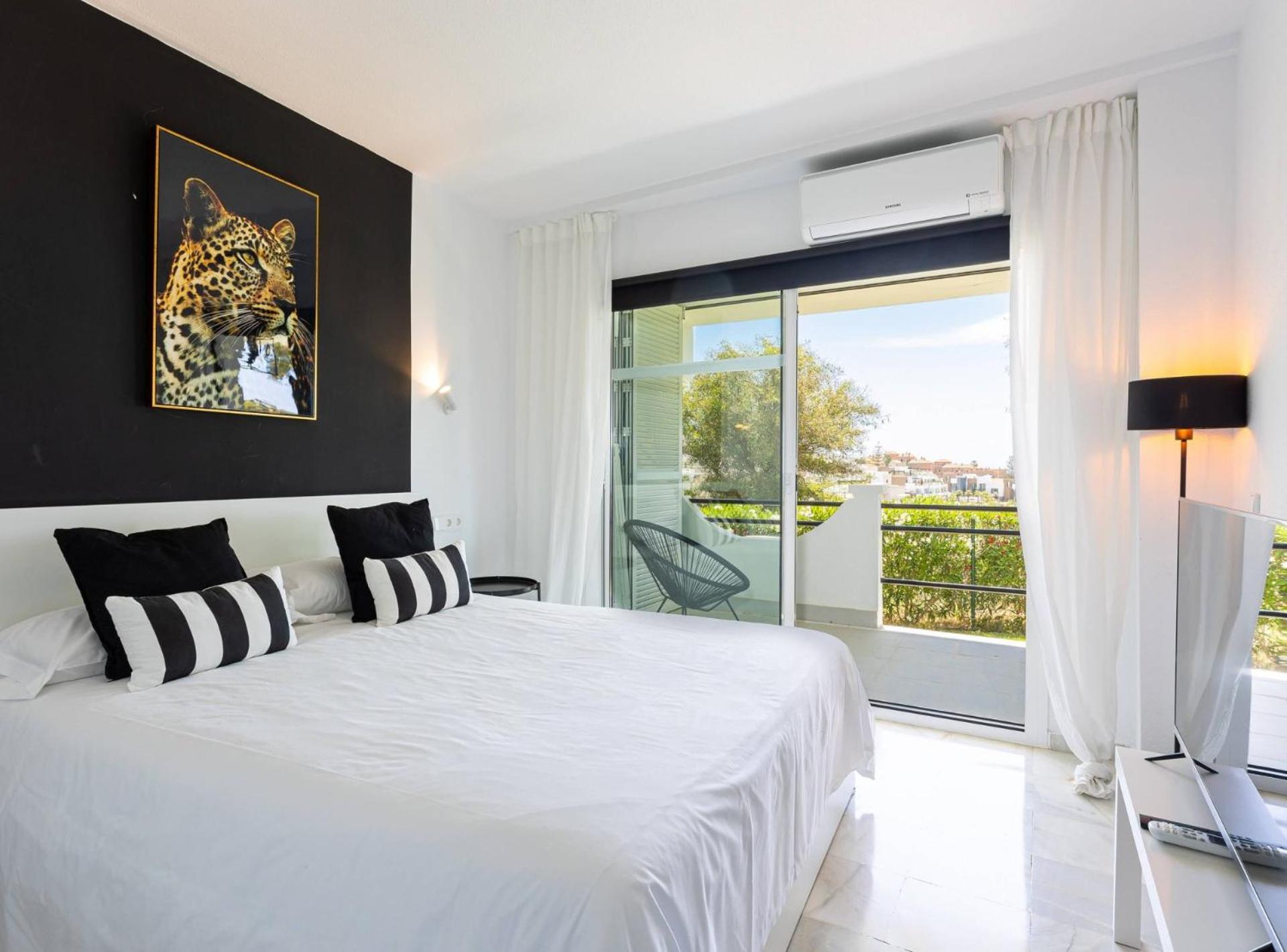 Modern Townhouse with sea view in Marbella