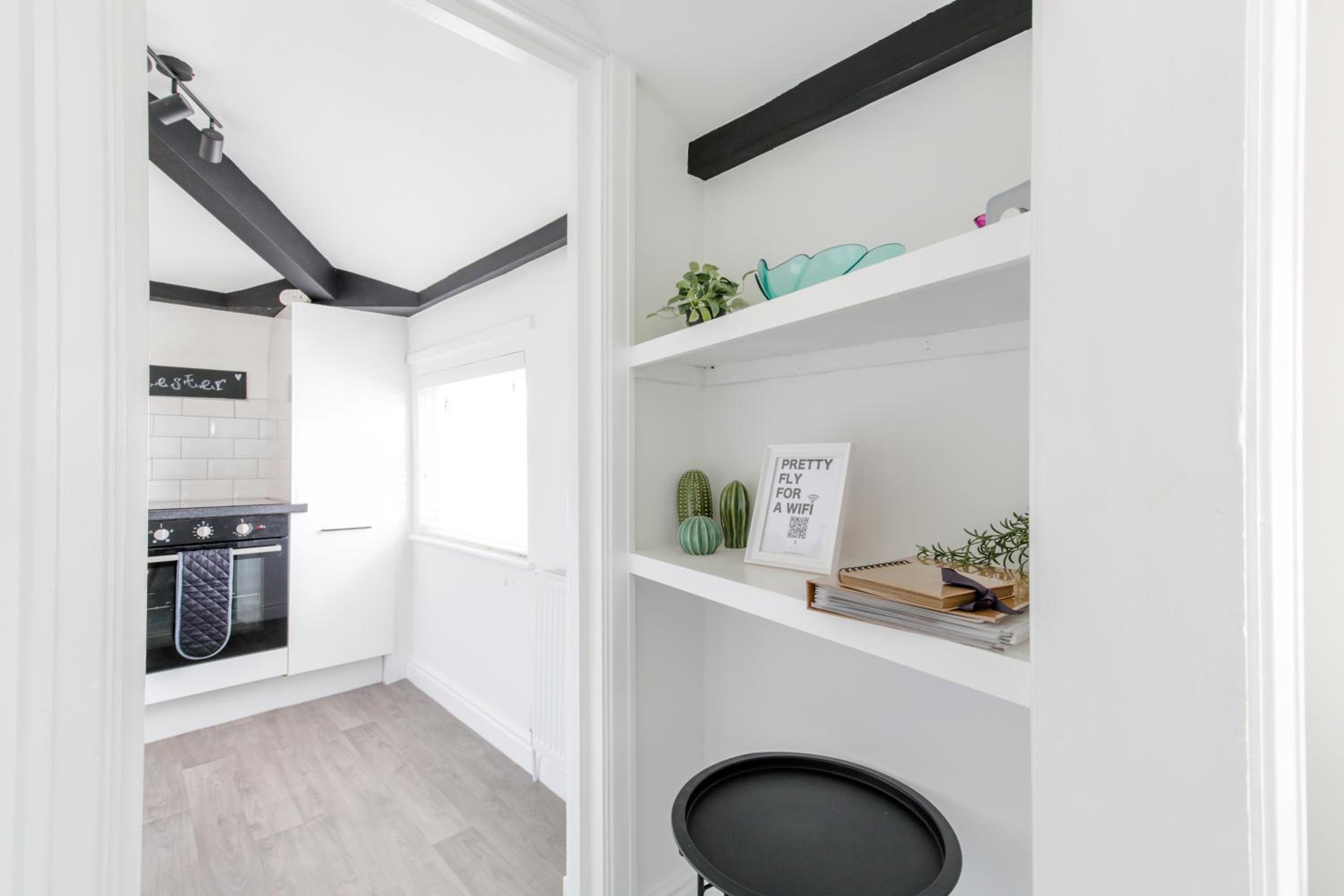 Chester Stays - Beautiful loft apartment with parking view 3