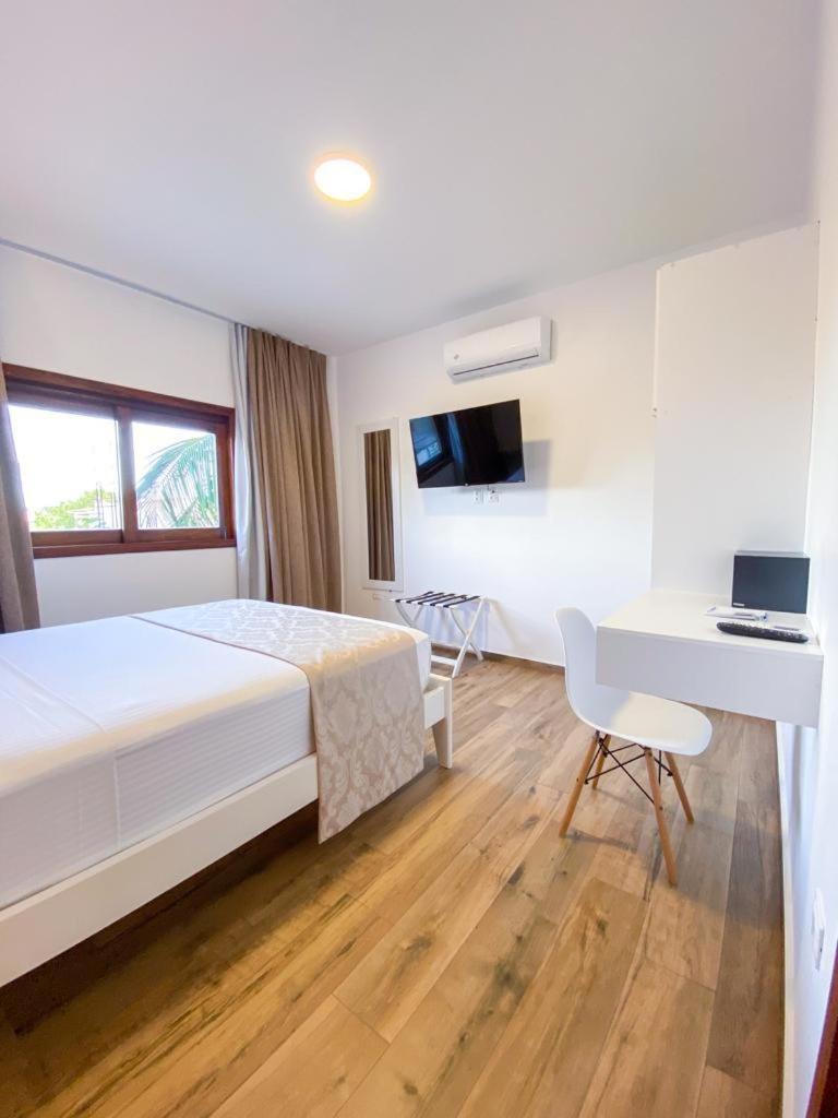 Aiolos Hotel & Discoveries