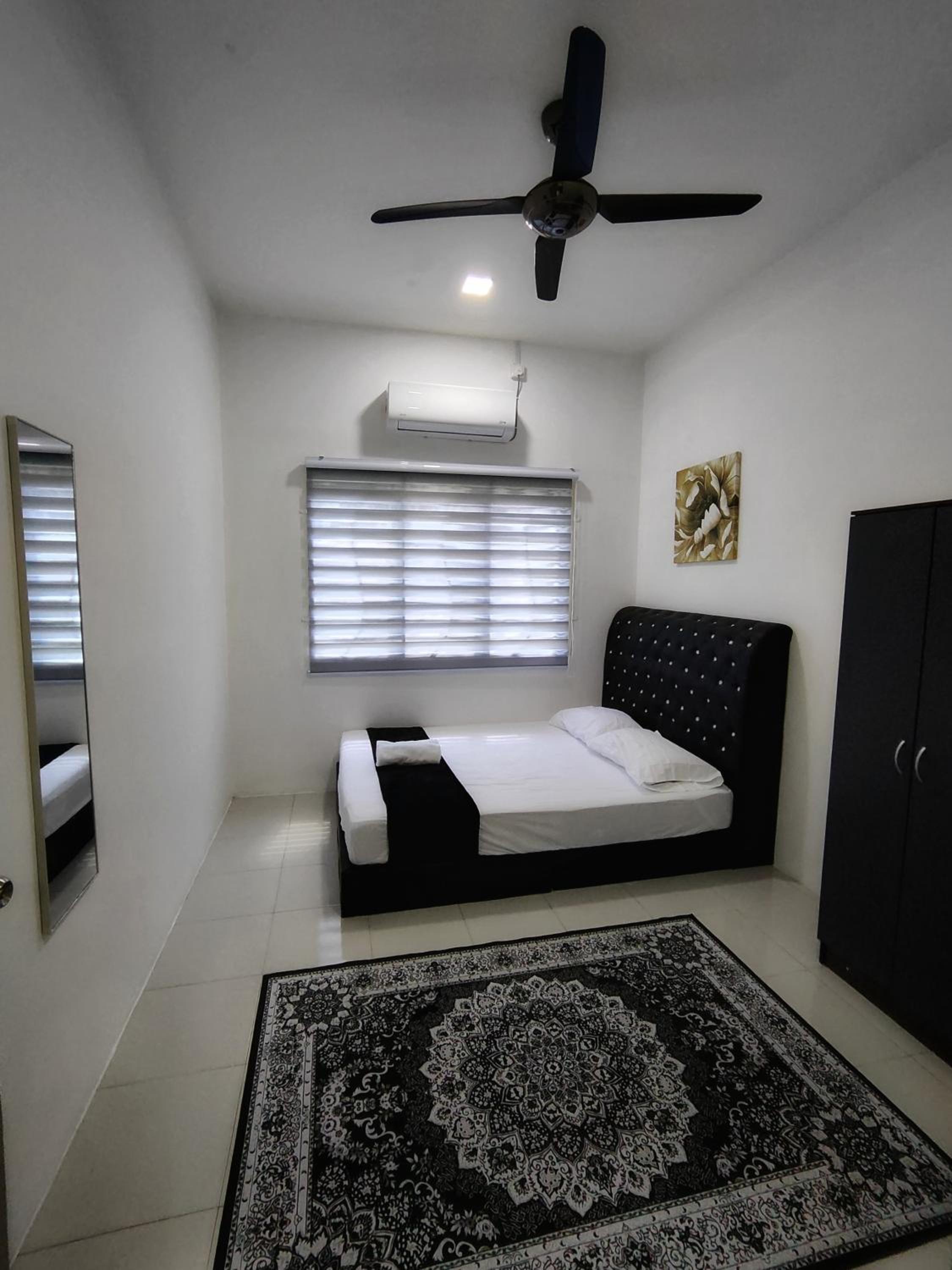Homestay Temerloh with Private Pool Near Hospital 4 Bedroom 4 Aircond 10pax Free Wi-Fi Netflix photo 6