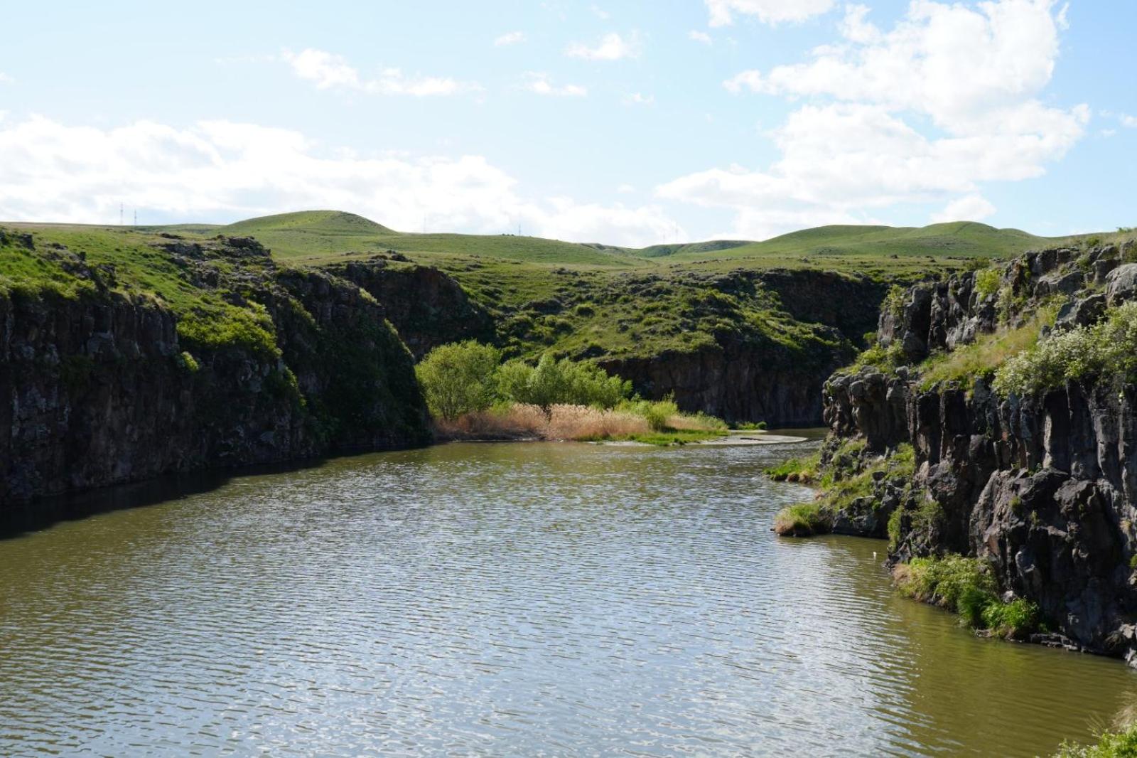 Aragats Hostel & Guest House