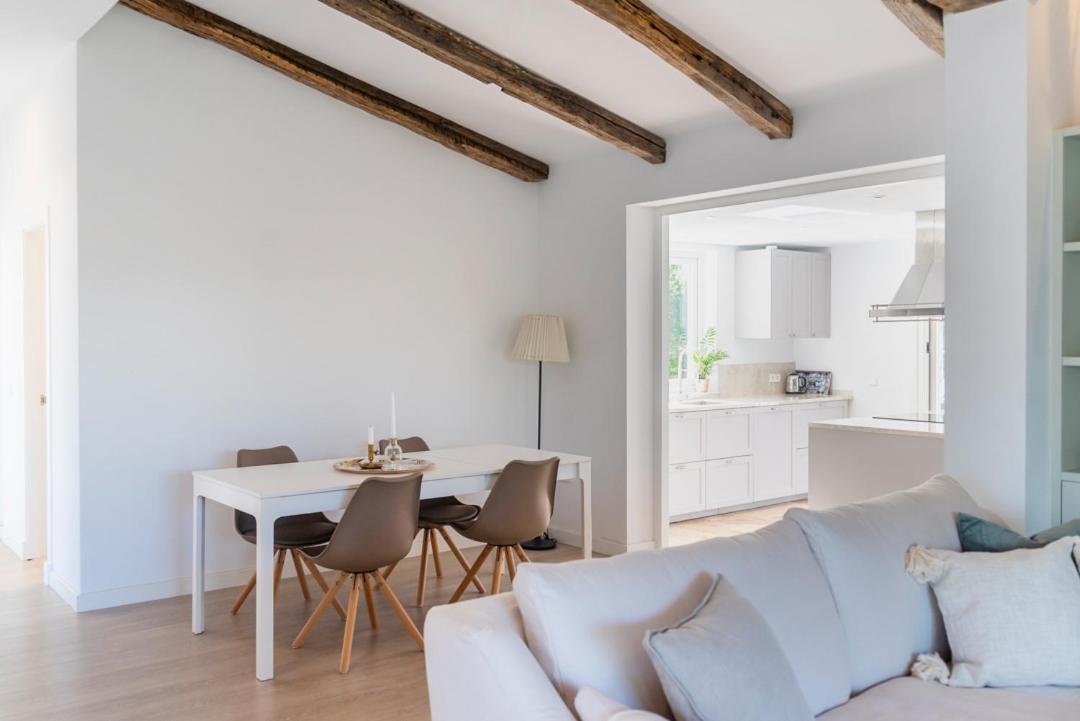ONLY FAMILIES Villa and Guest House with Private Pool
