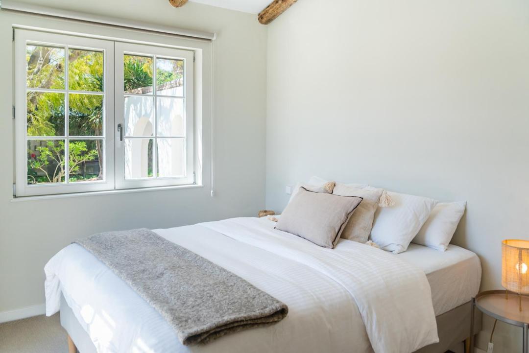 ONLY FAMILIES Villa and Guest House with Private Pool