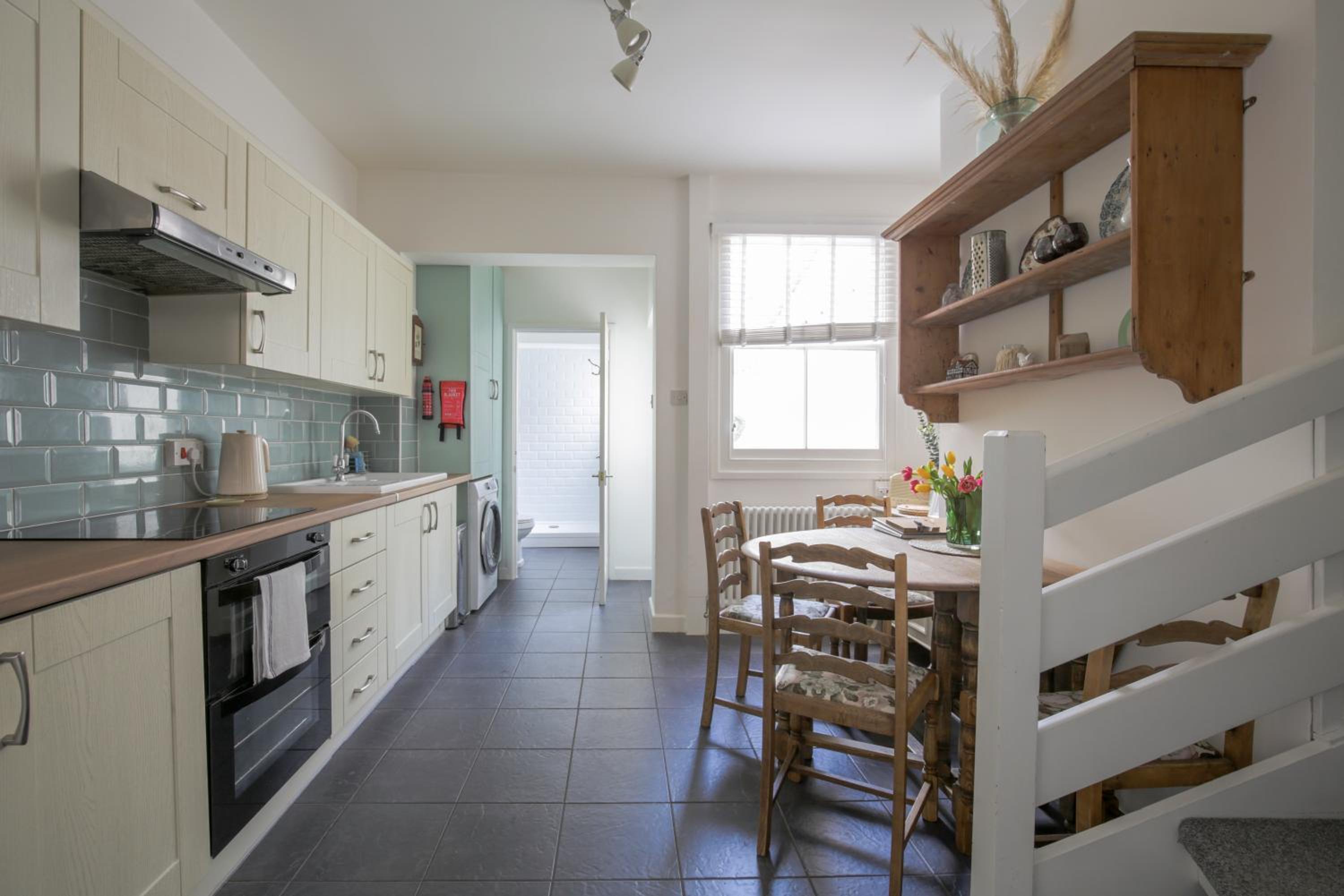 Chester Stays - Lovely 2 bedroom house in the heart of Chester view 3
