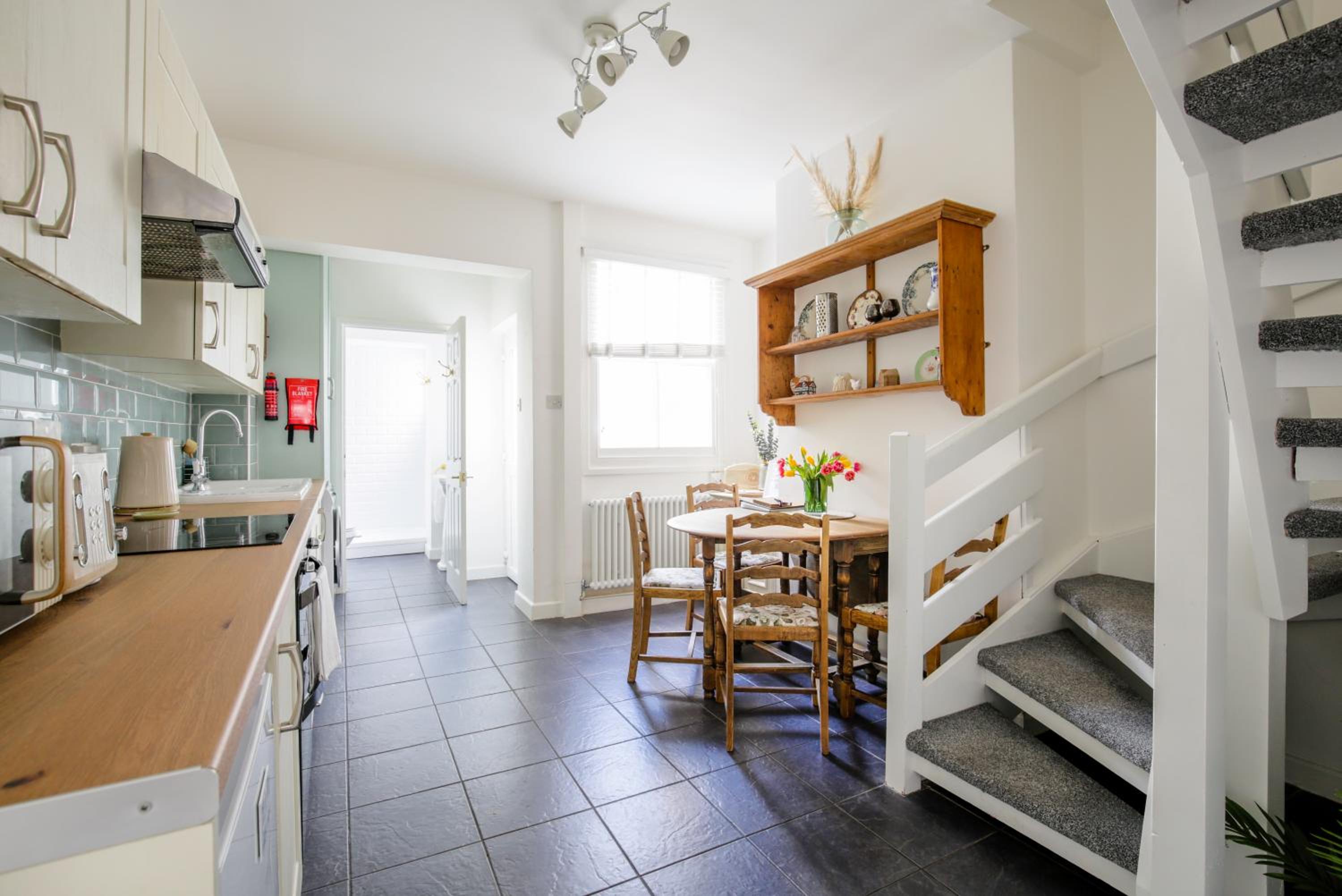 Chester Stays - Lovely 2 bedroom house in the heart of Chester view 2