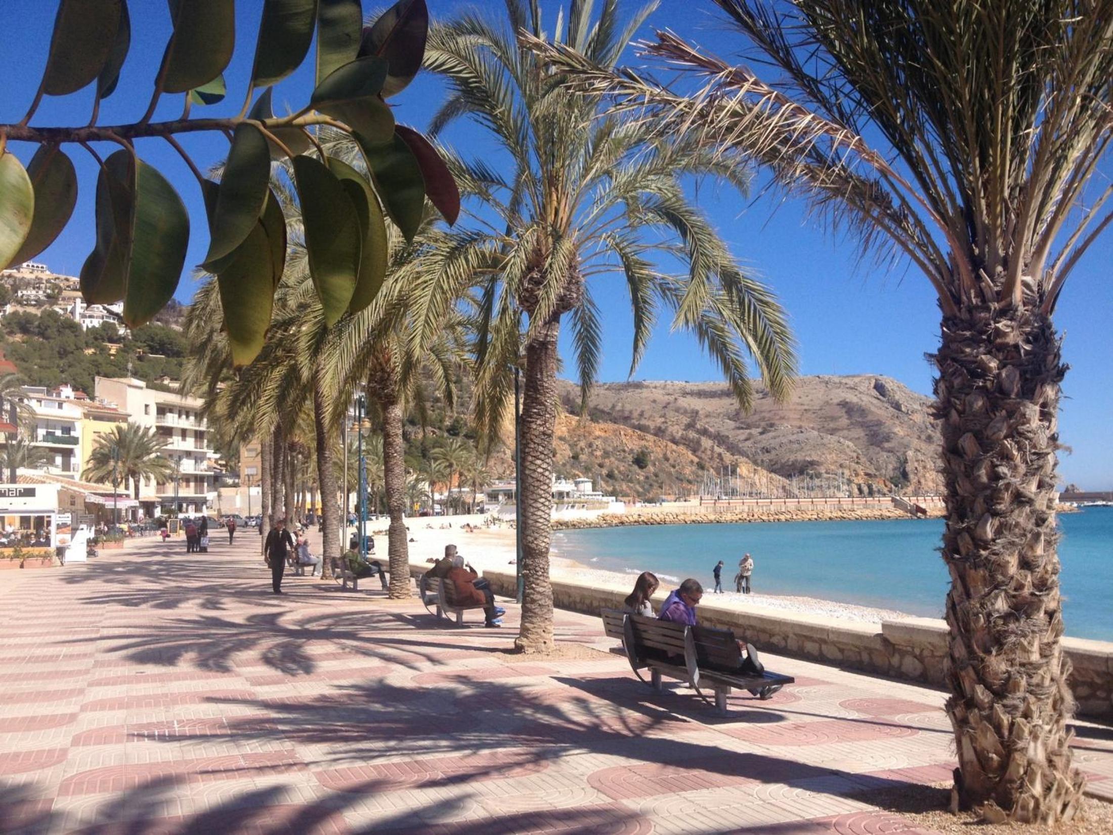 Lovely Holiday Apartment view 3