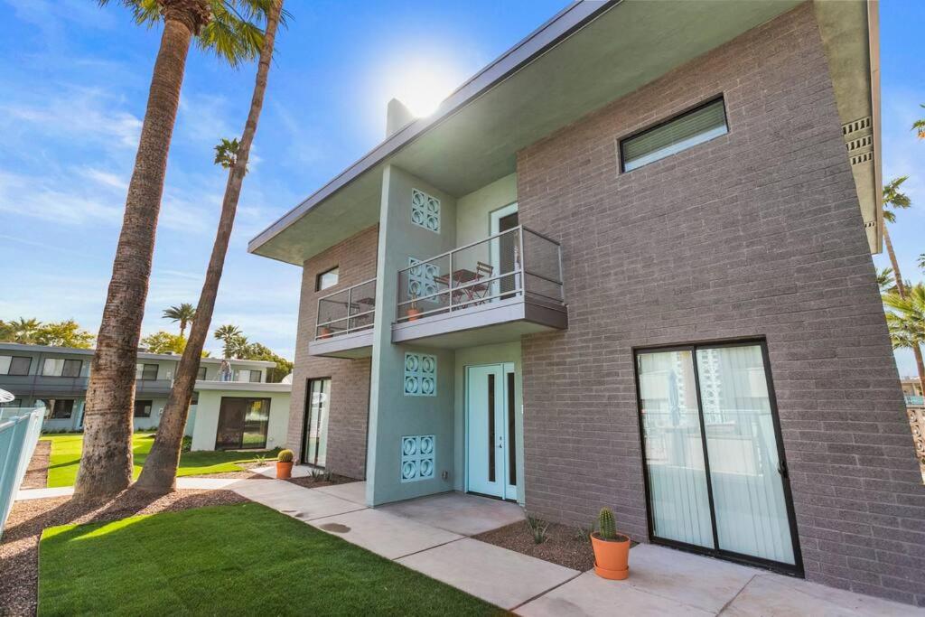 Poolside Studio w Rooftop Deck - Walk to Old Town view 4